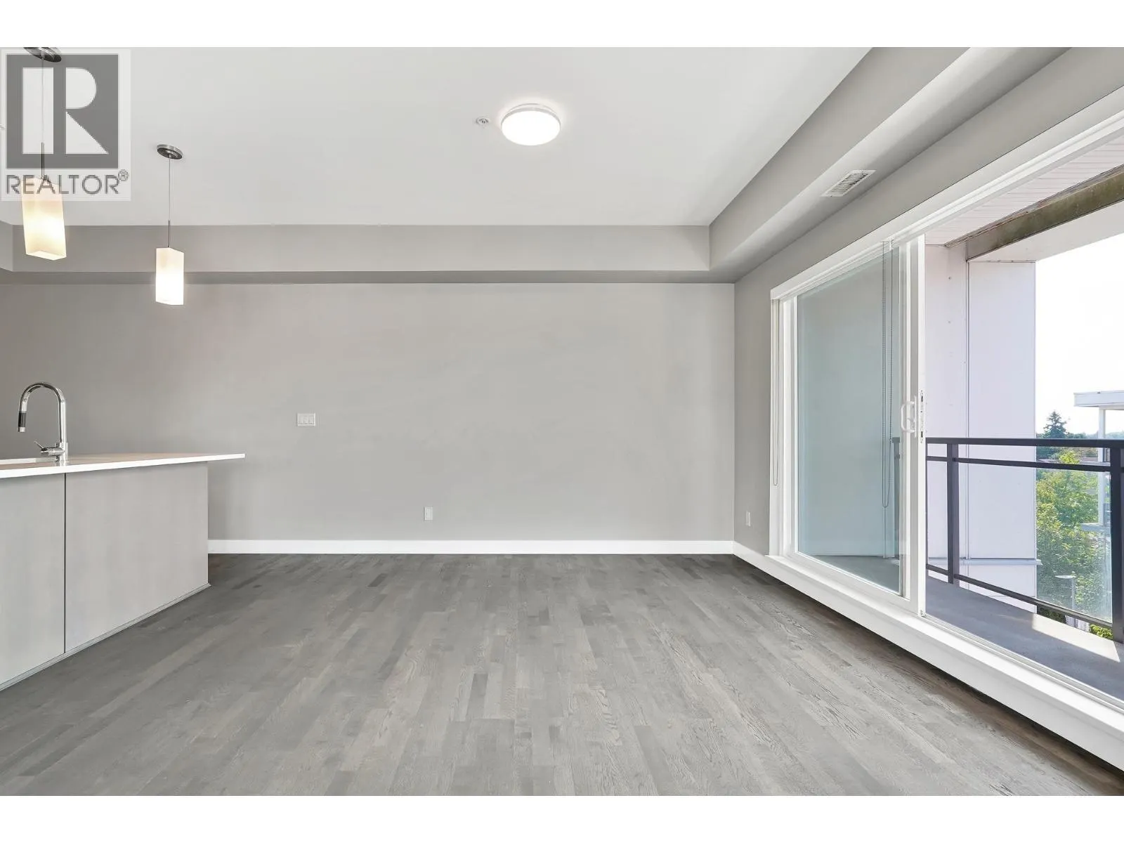 506 10033 RIVER DRIVE