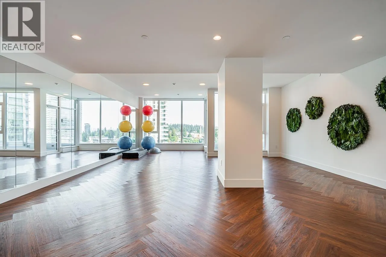 2301 518 CLARKE ROAD