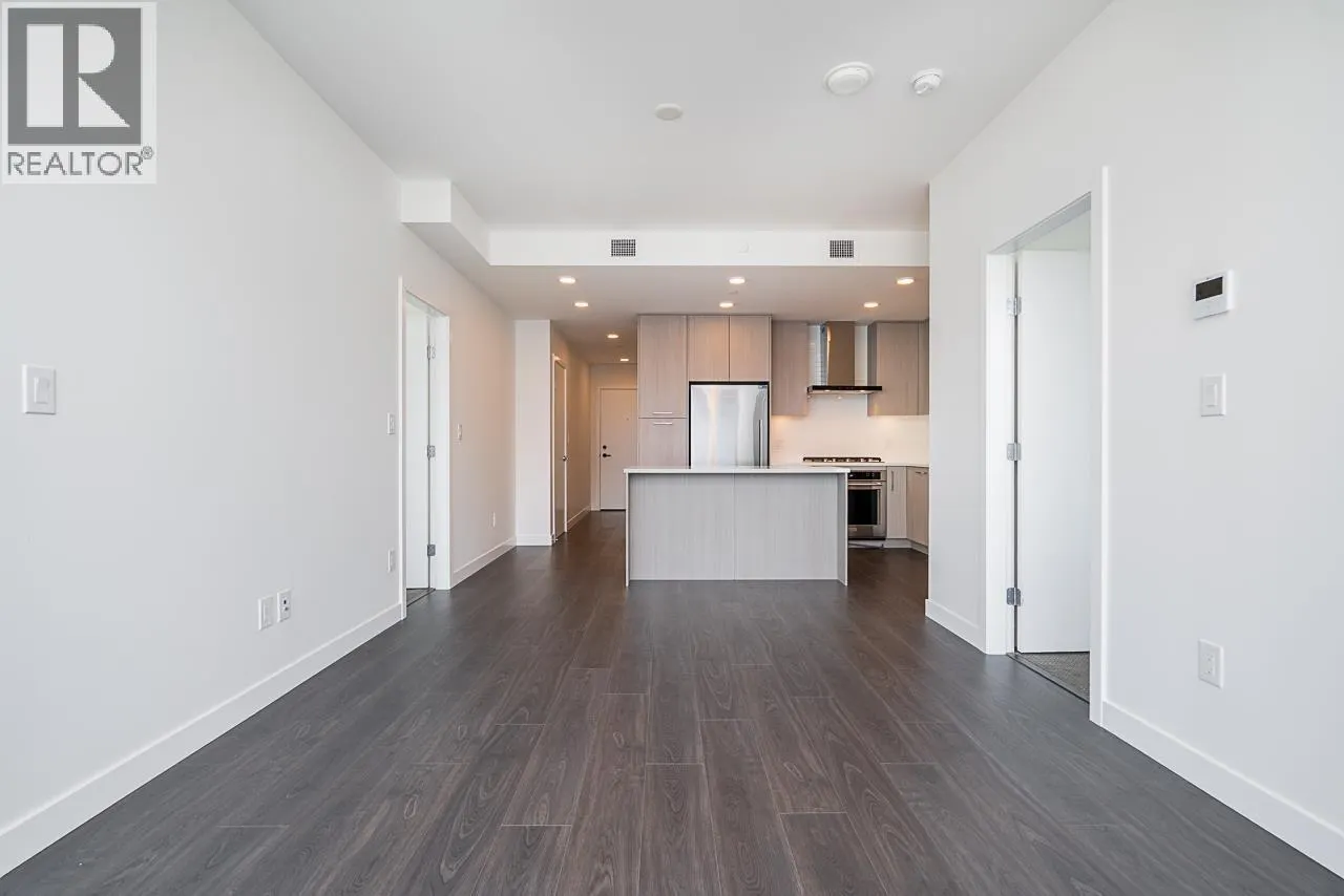 2301 518 CLARKE ROAD