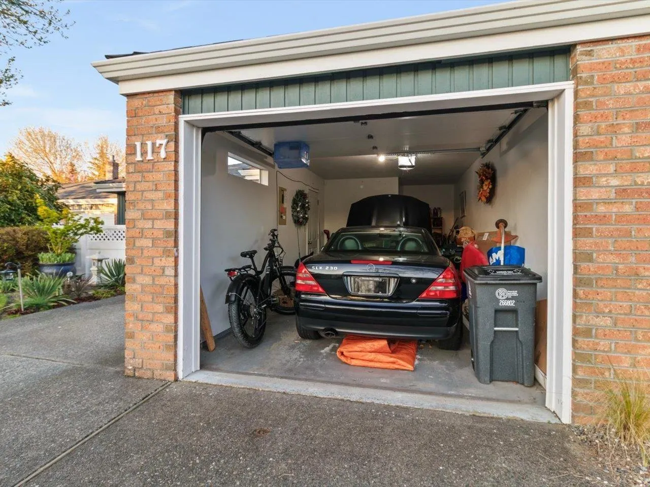 117 14271 18A AVENUE