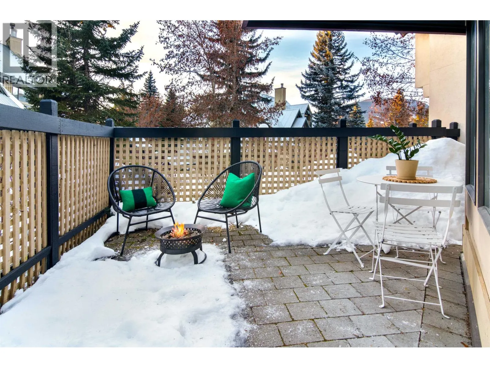 14 4637 BLACKCOMB WAY