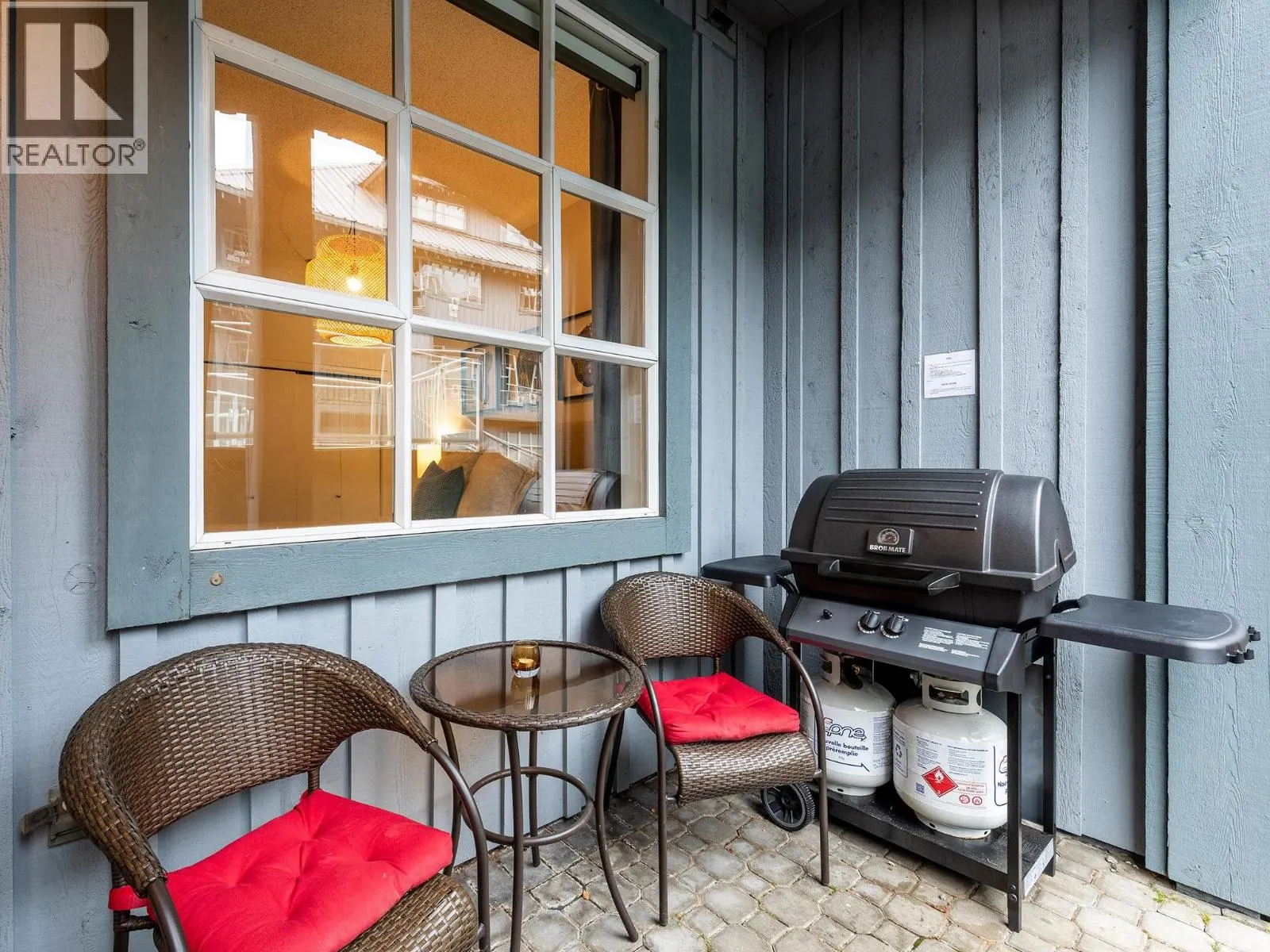 104 4573 CHATEAU BOULEVARD