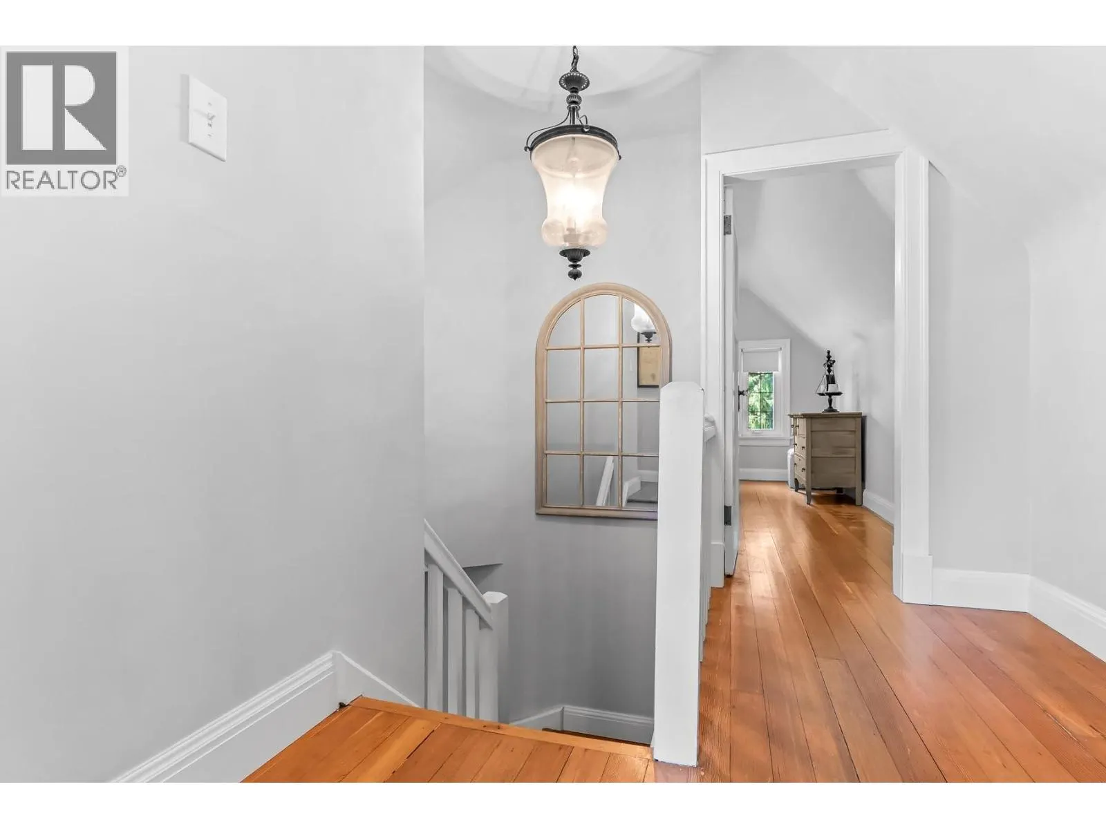 725 FIFTH STREET