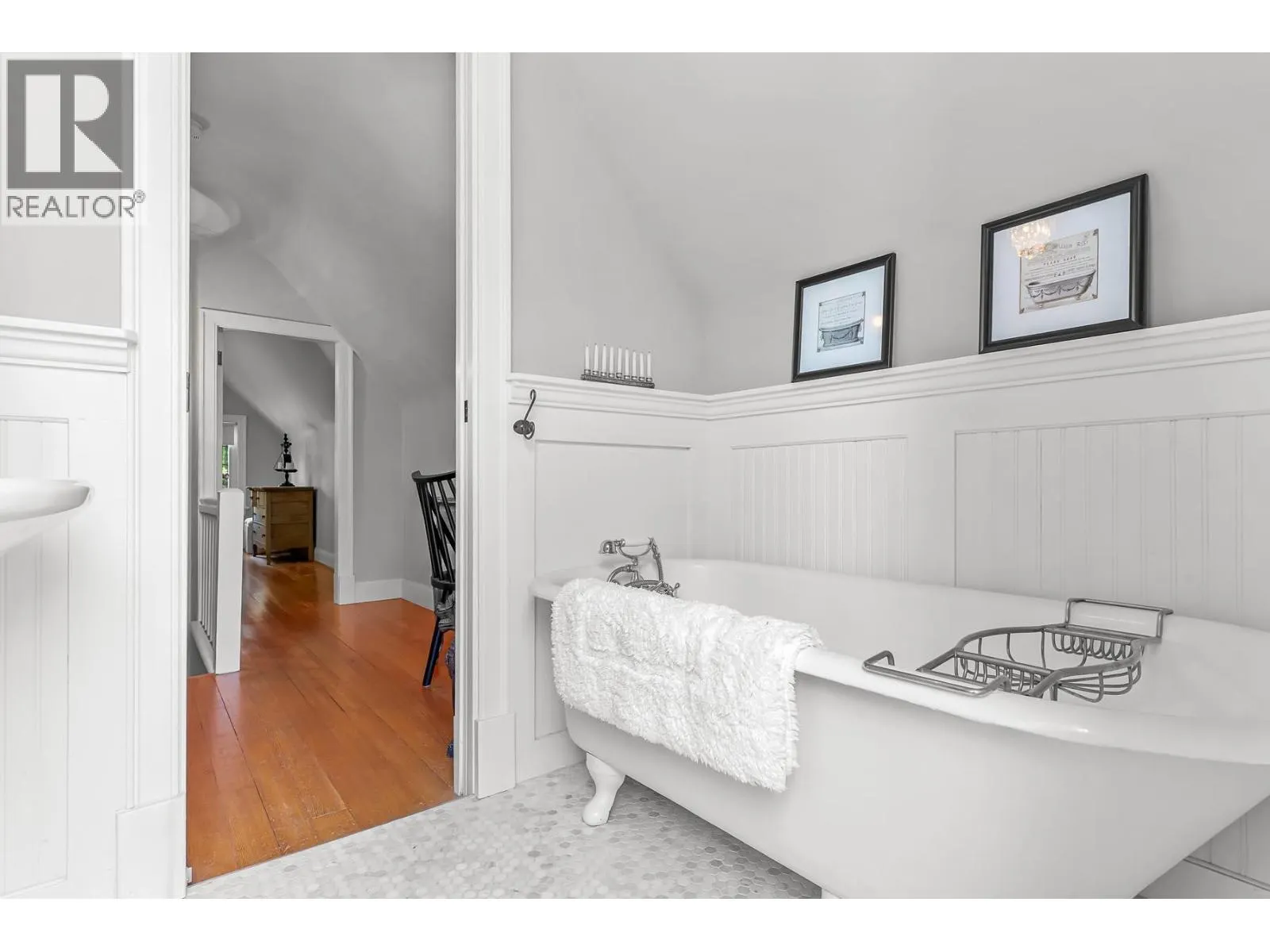 725 FIFTH STREET
