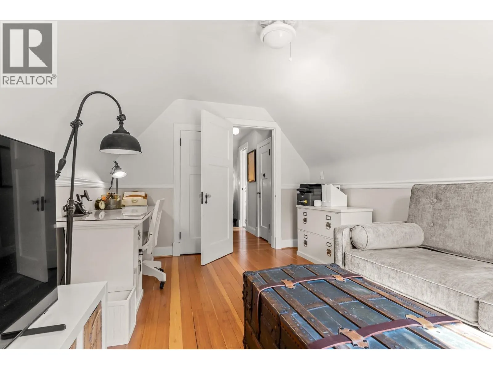 725 FIFTH STREET