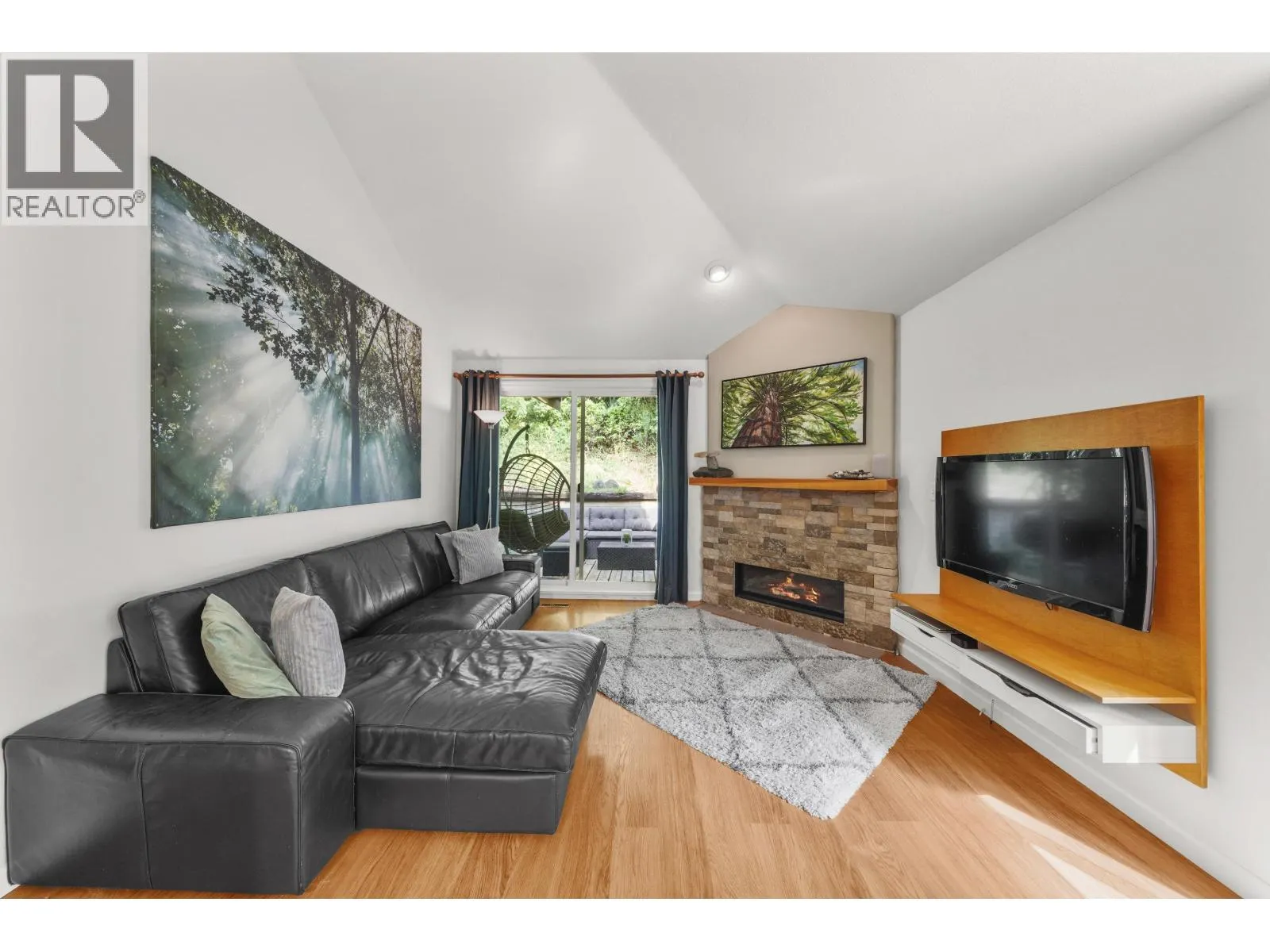 135 101 PARKSIDE DRIVE
