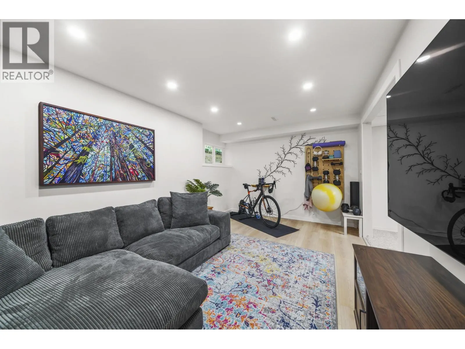 135 101 PARKSIDE DRIVE