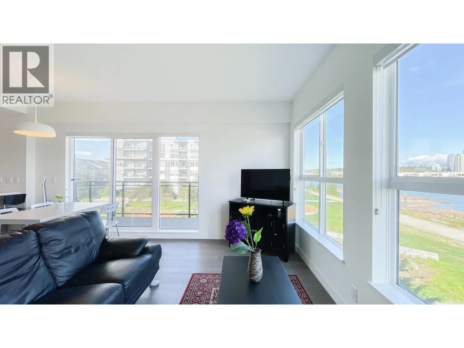 313 10177 RIVER DRIVE