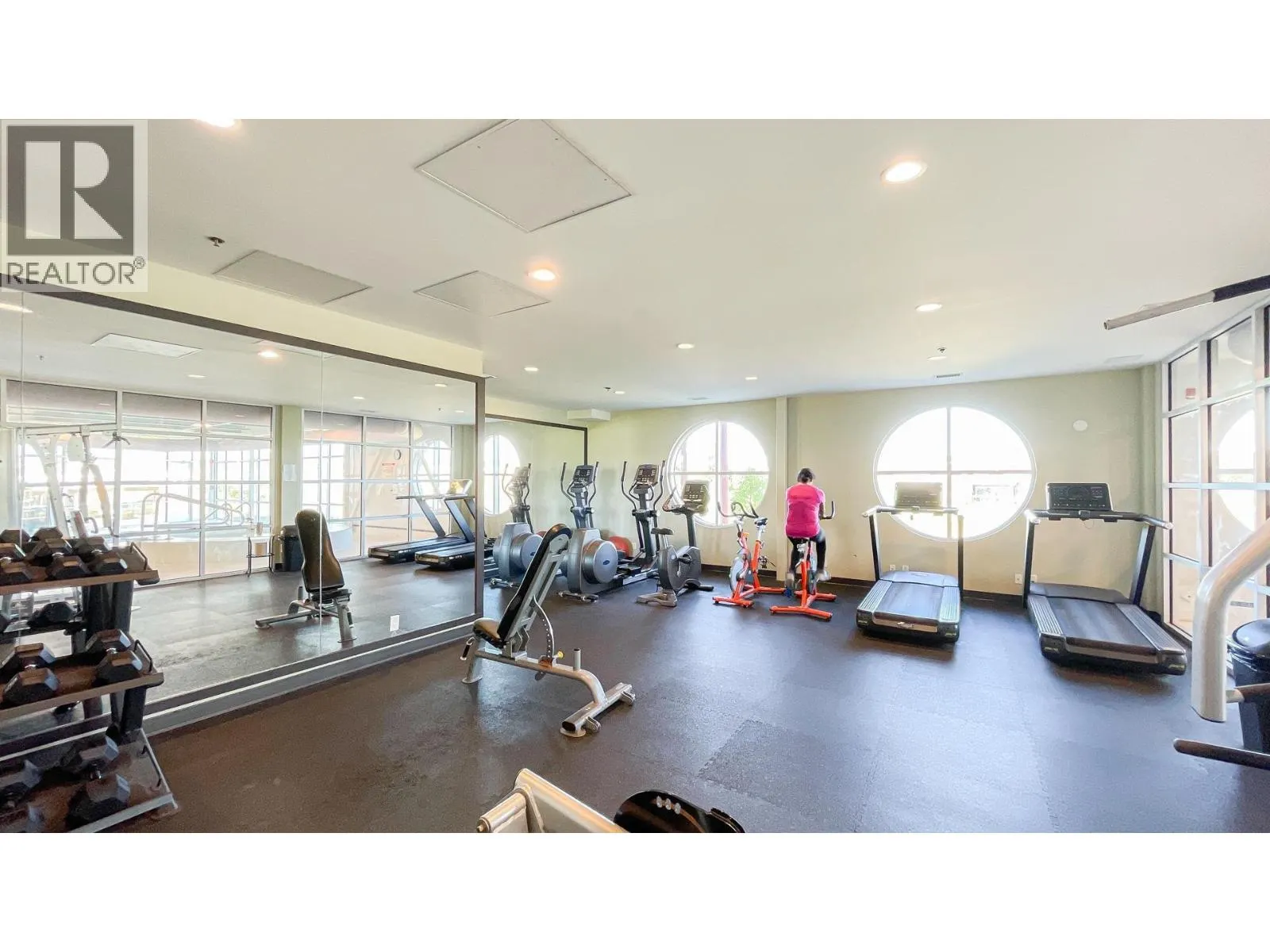 313 10177 RIVER DRIVE
