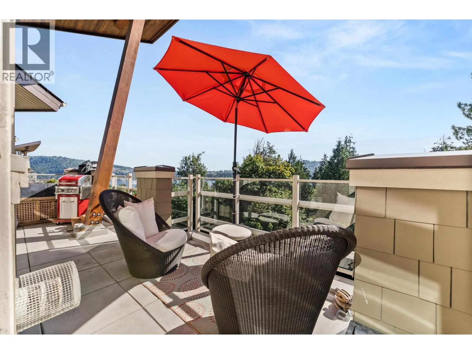 501 560 RAVEN WOODS DRIVE