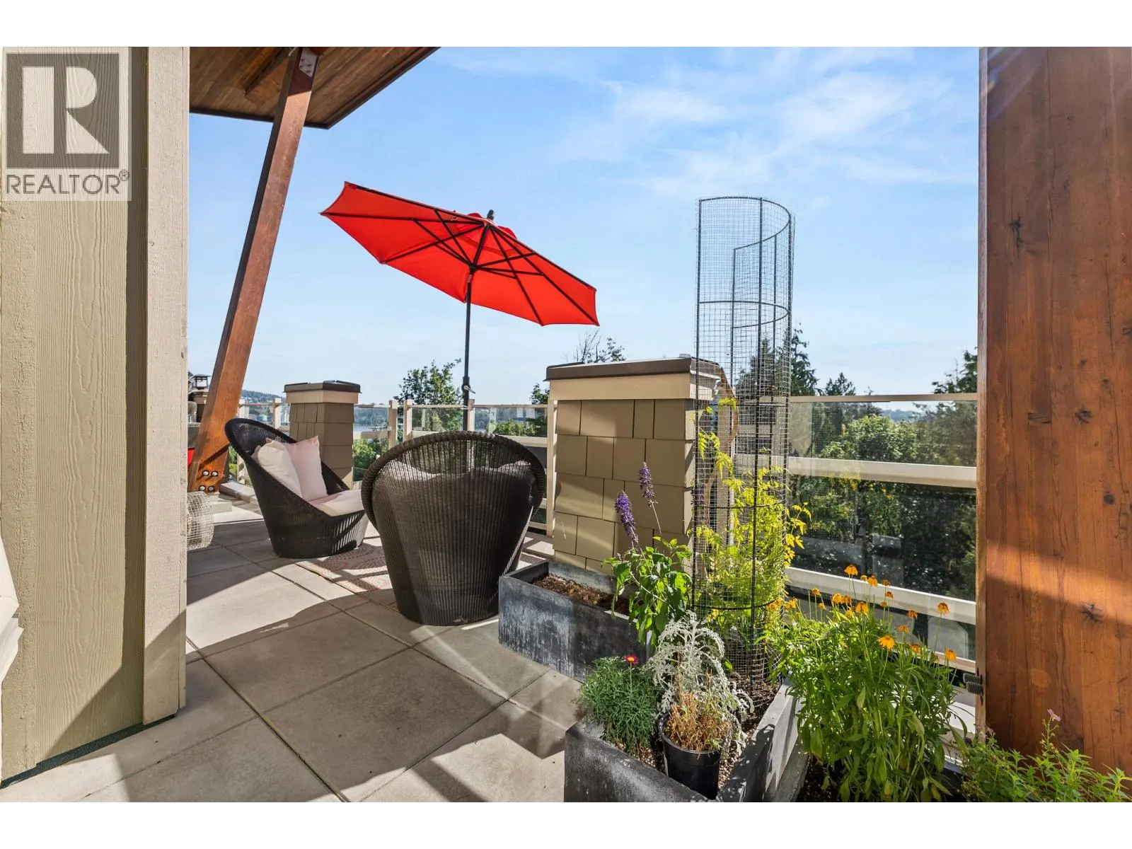 501 560 RAVEN WOODS DRIVE