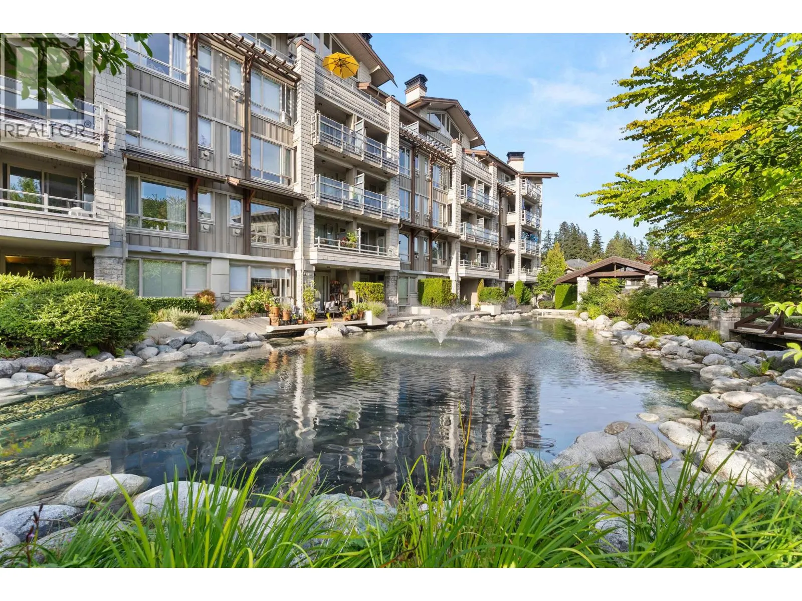 501 560 RAVEN WOODS DRIVE