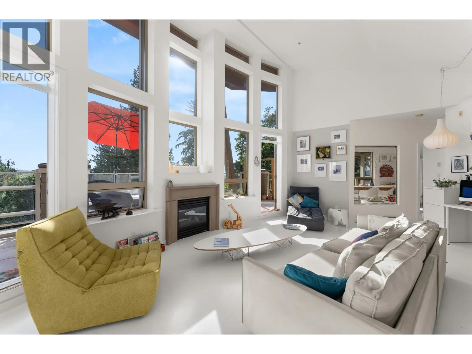 501 560 RAVEN WOODS DRIVE