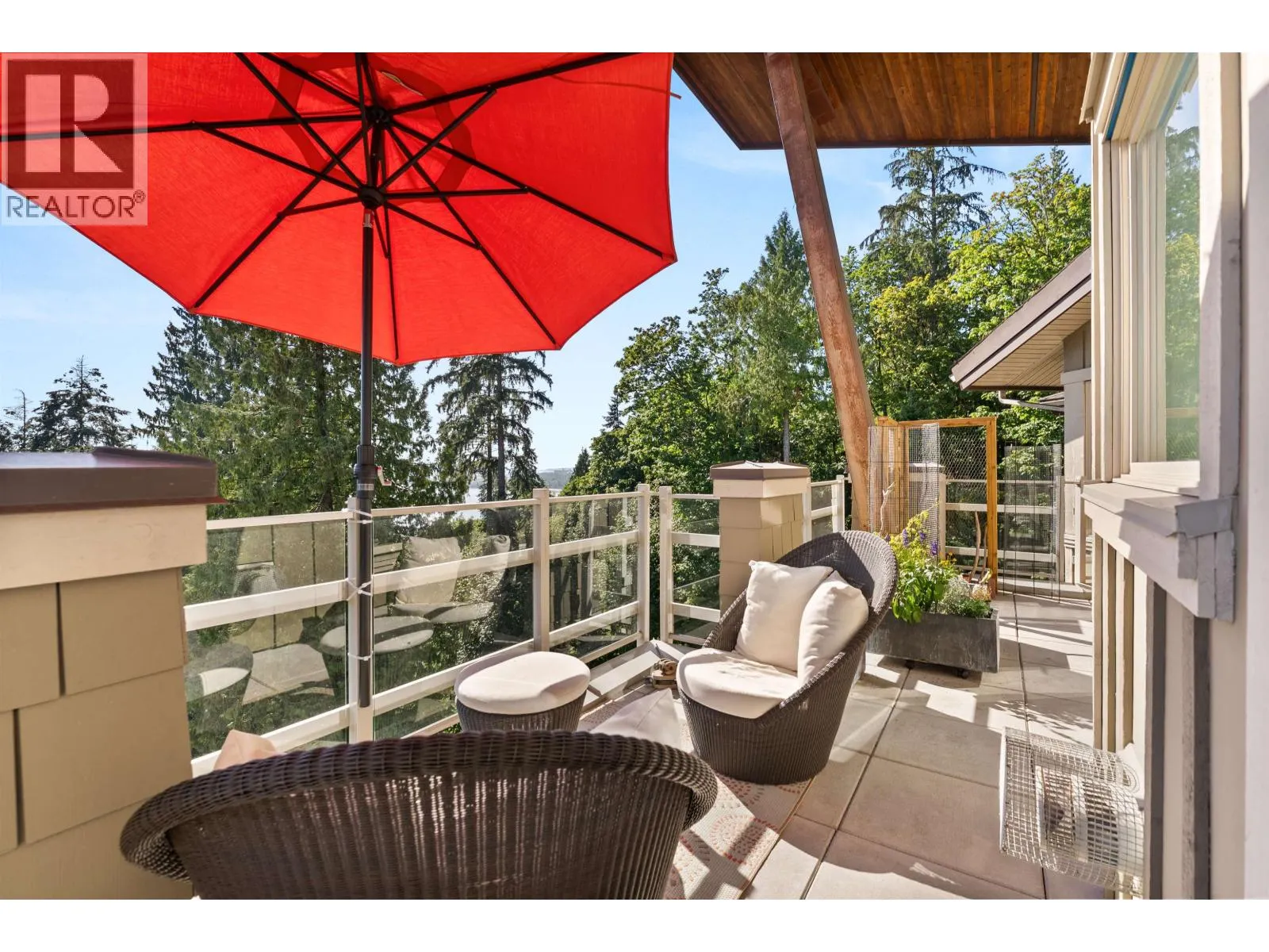 501 560 RAVEN WOODS DRIVE