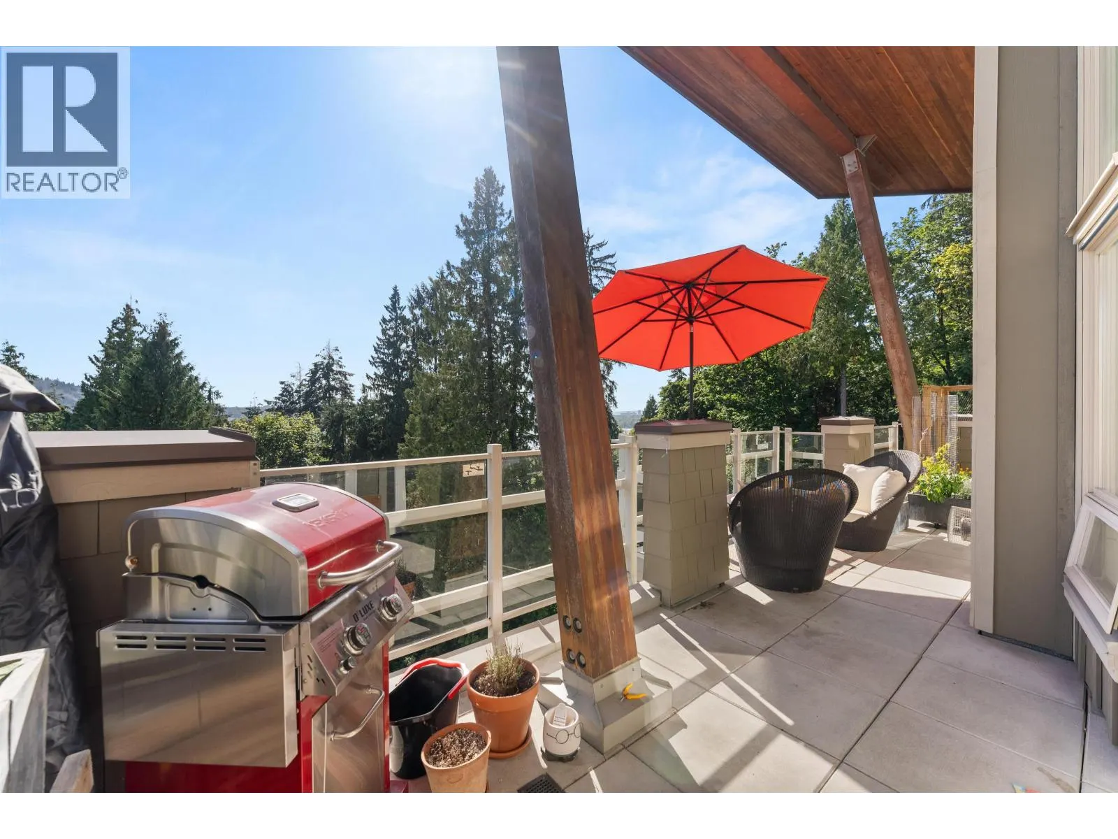 501 560 RAVEN WOODS DRIVE