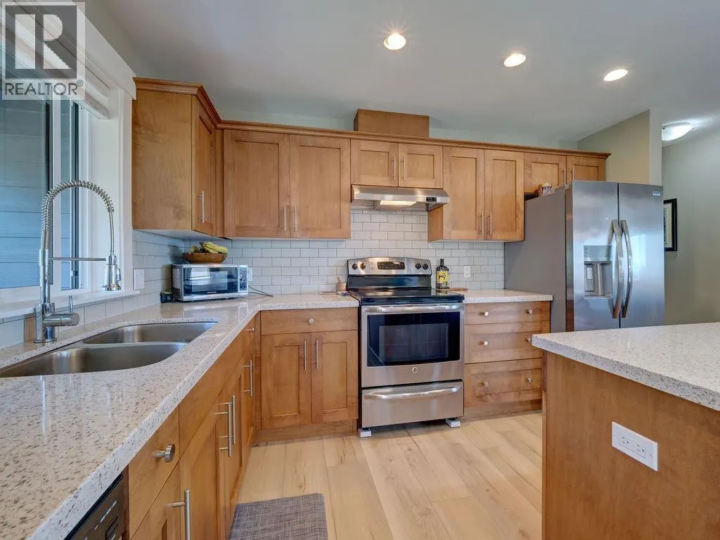 5537 PEREGRINE CRESCENT