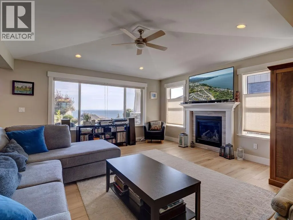 5537 PEREGRINE CRESCENT
