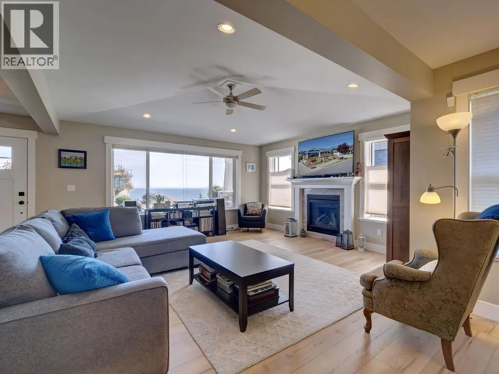 5537 PEREGRINE CRESCENT
