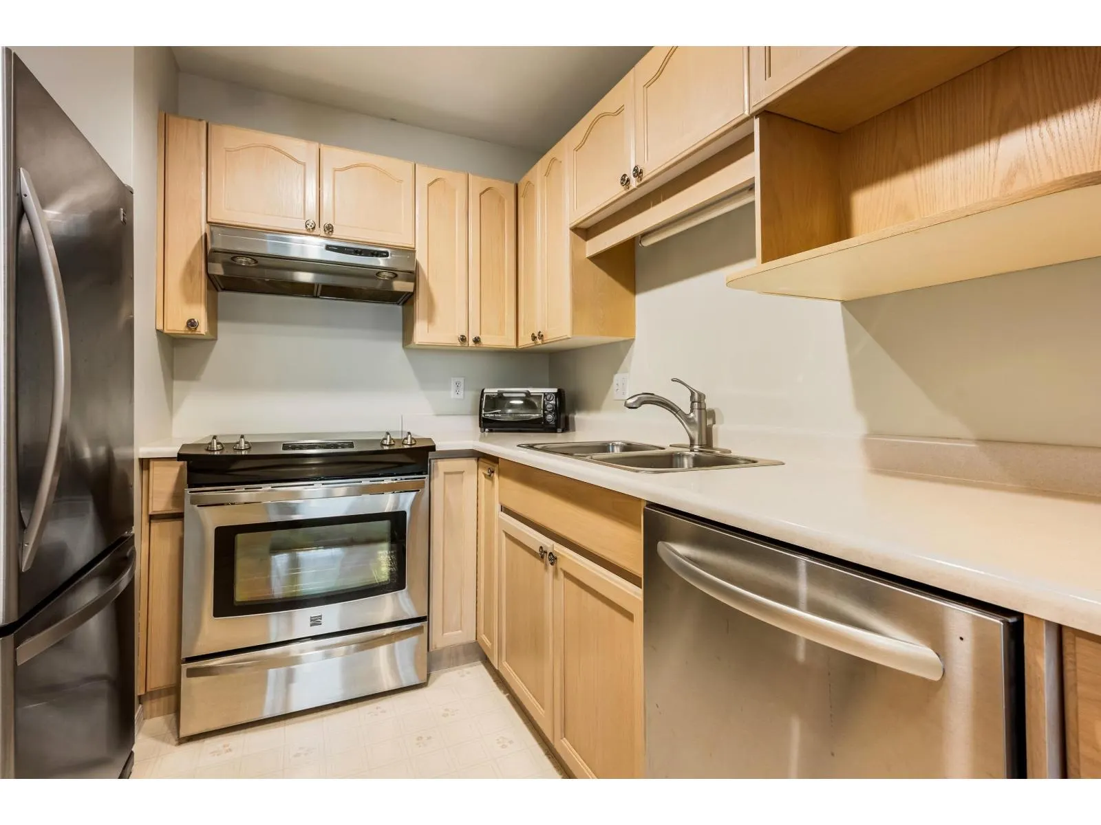 303 9400 COOK STREET|Chilliwack Downtown