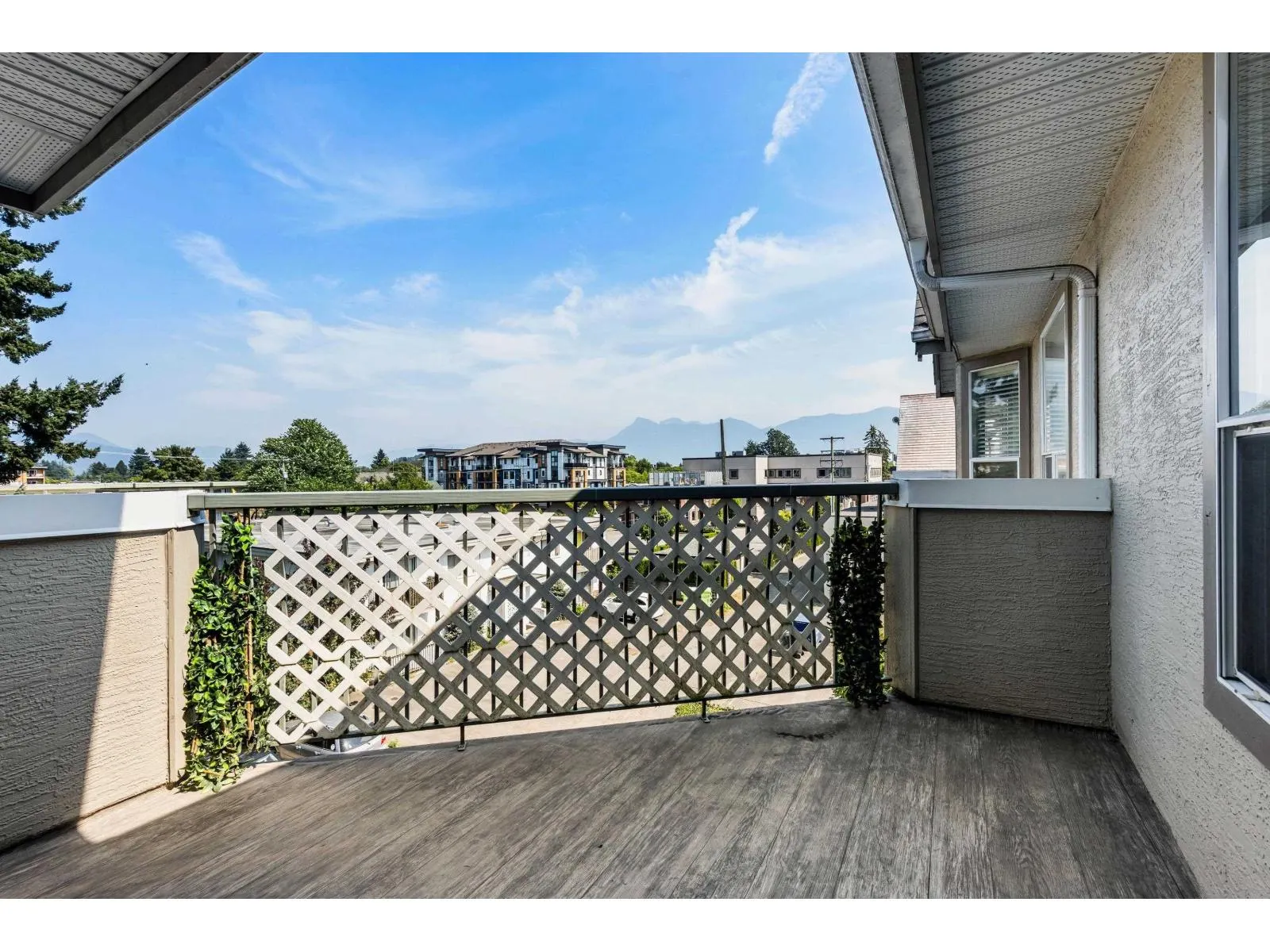 303 9400 COOK STREET|Chilliwack Downtown