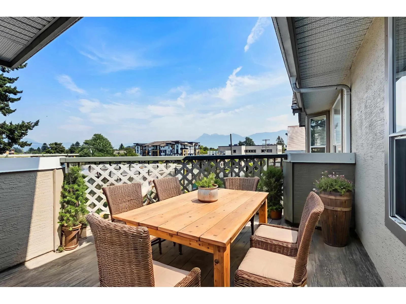 303 9400 COOK STREET|Chilliwack Downtown