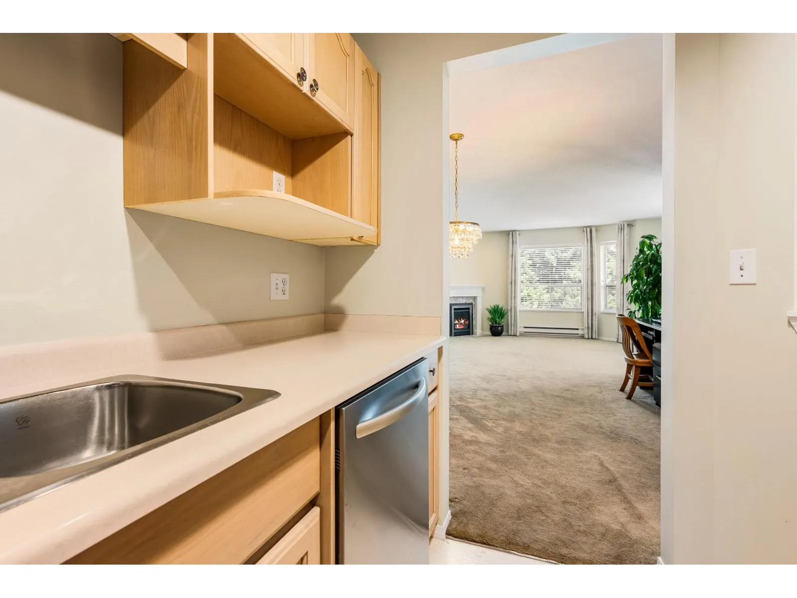 303 9400 COOK STREET|Chilliwack Downtown