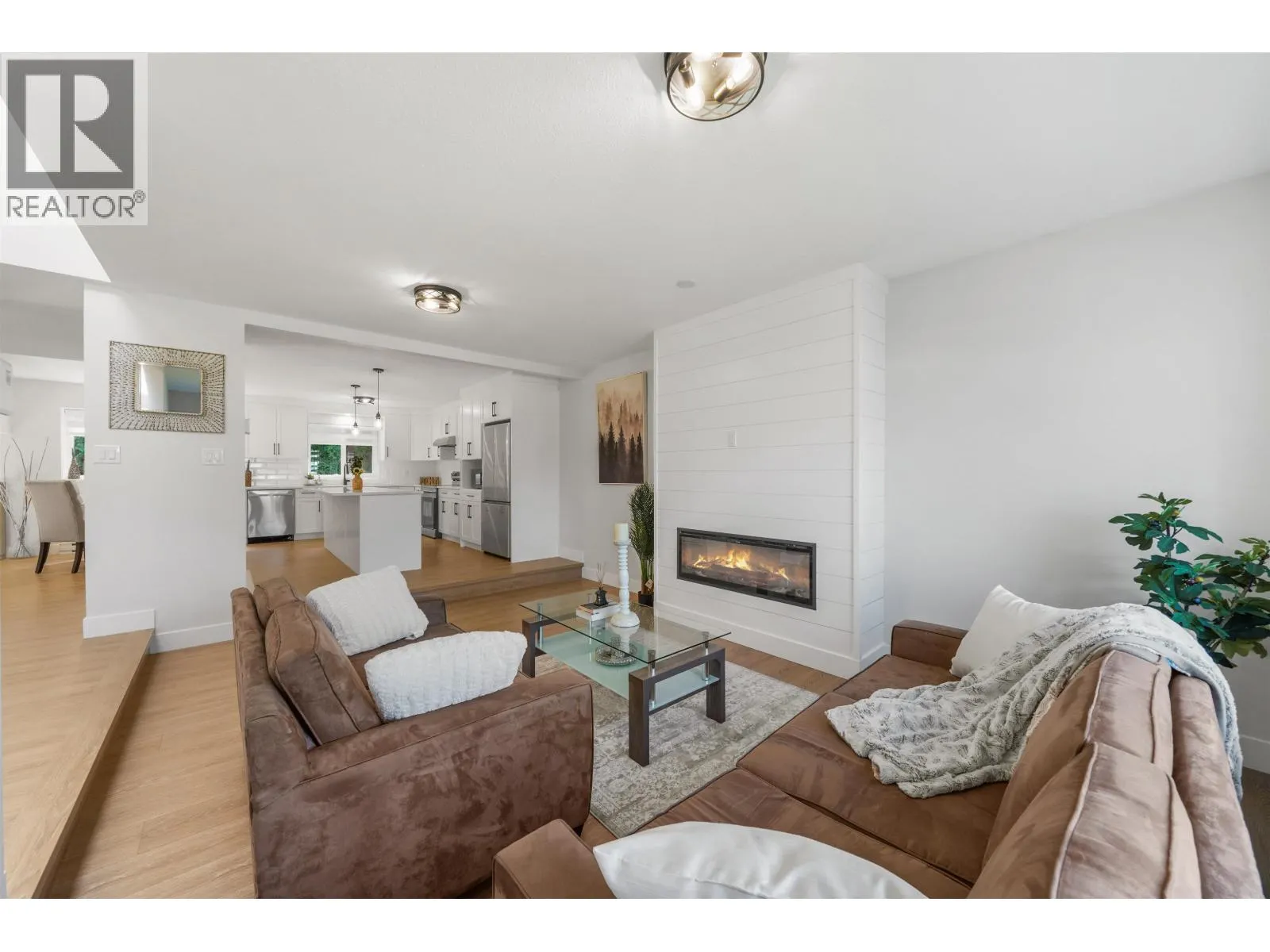 23005 APPLE GROVE
