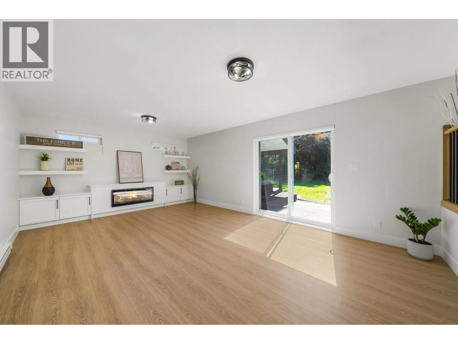 23005 APPLE GROVE