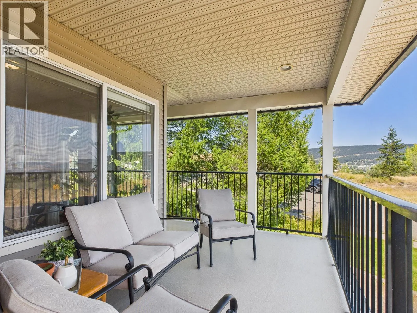 369 WESTRIDGE DRIVE
