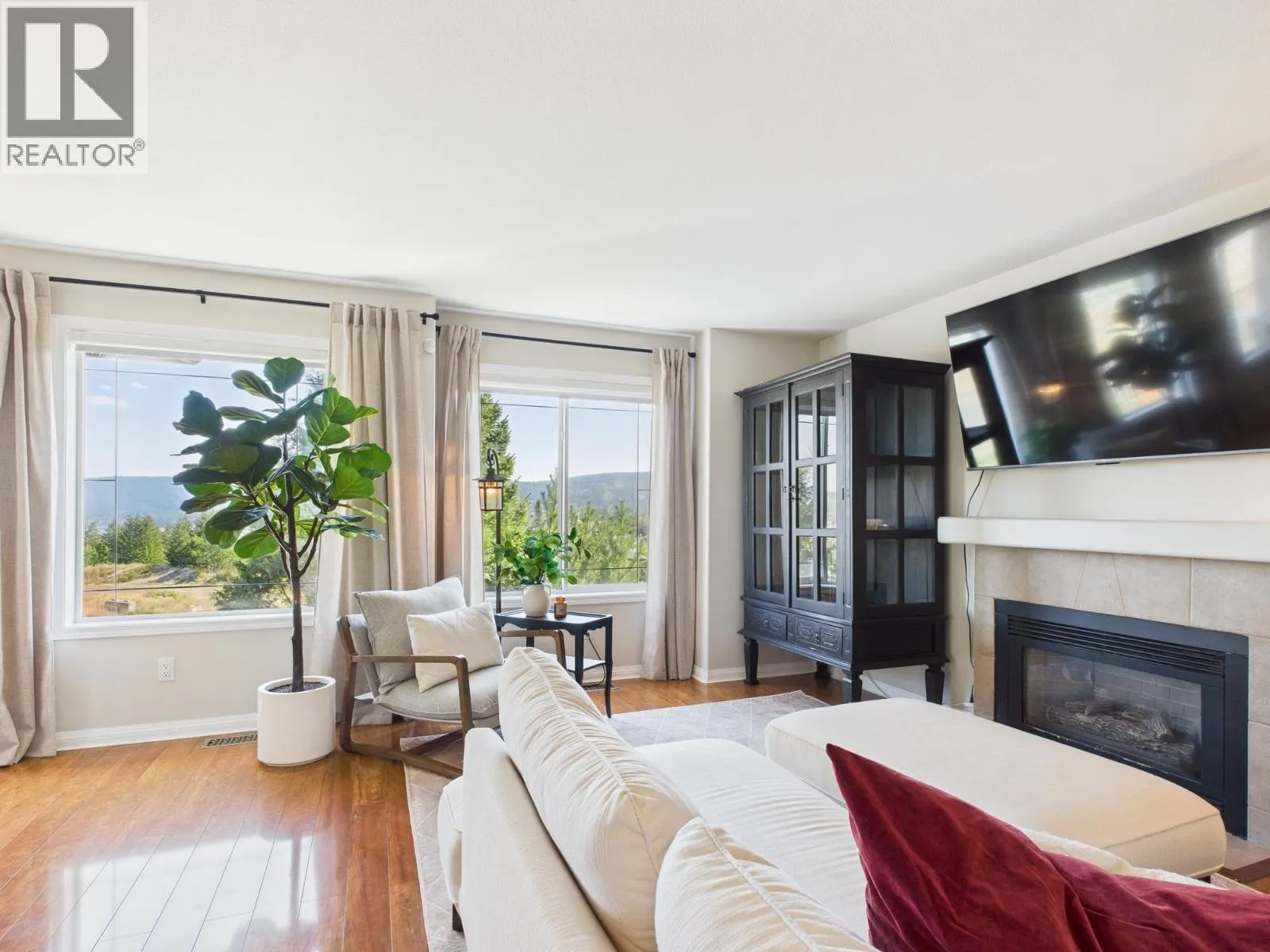 369 WESTRIDGE DRIVE