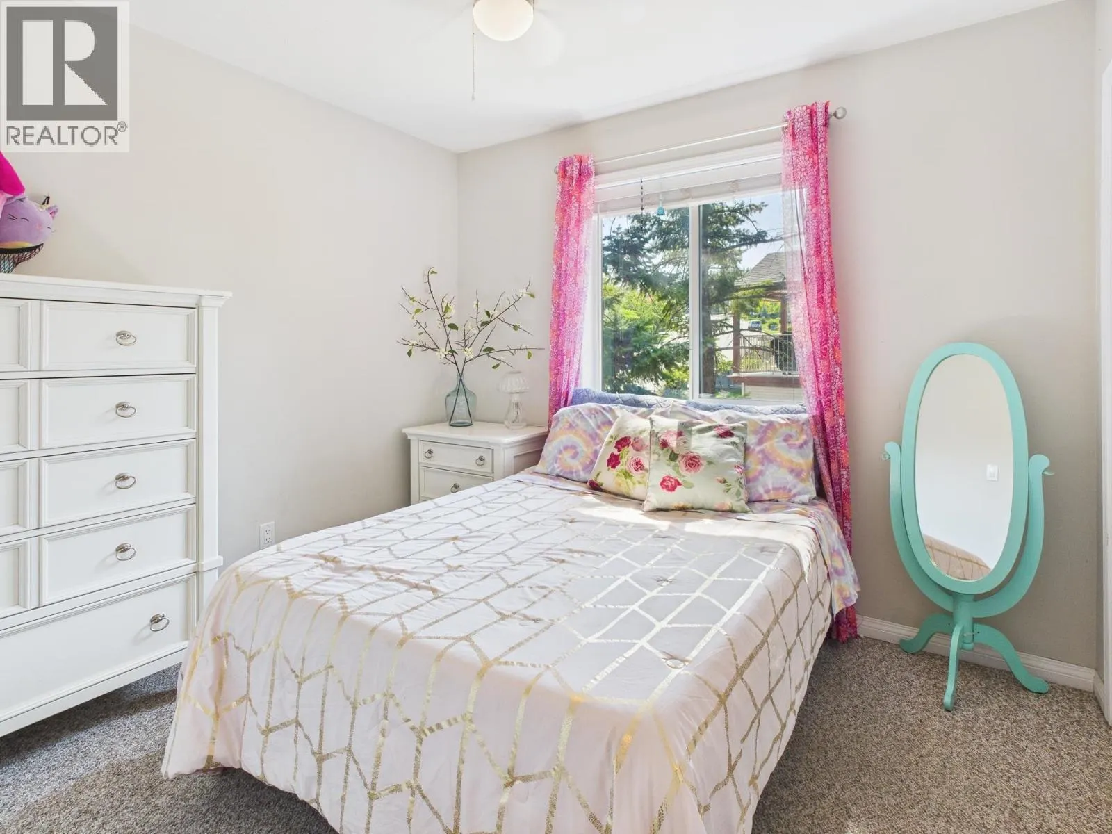 369 WESTRIDGE DRIVE