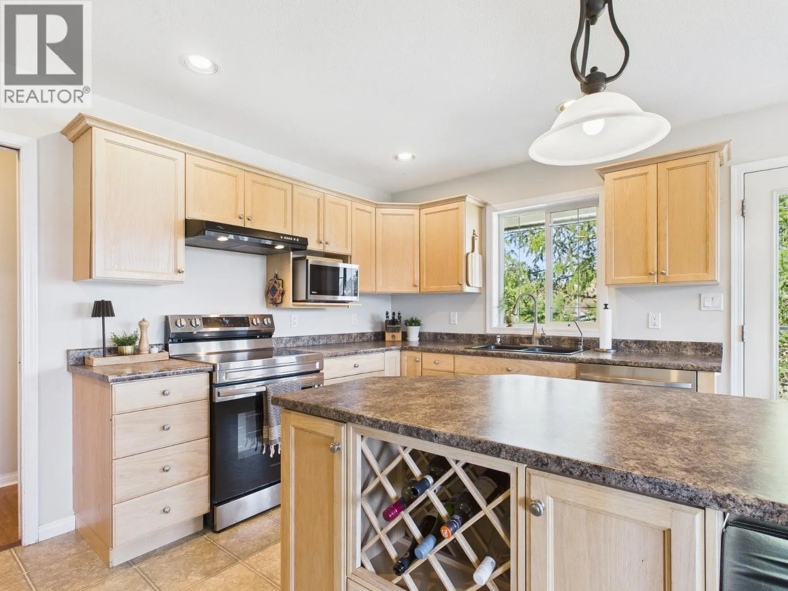 369 WESTRIDGE DRIVE