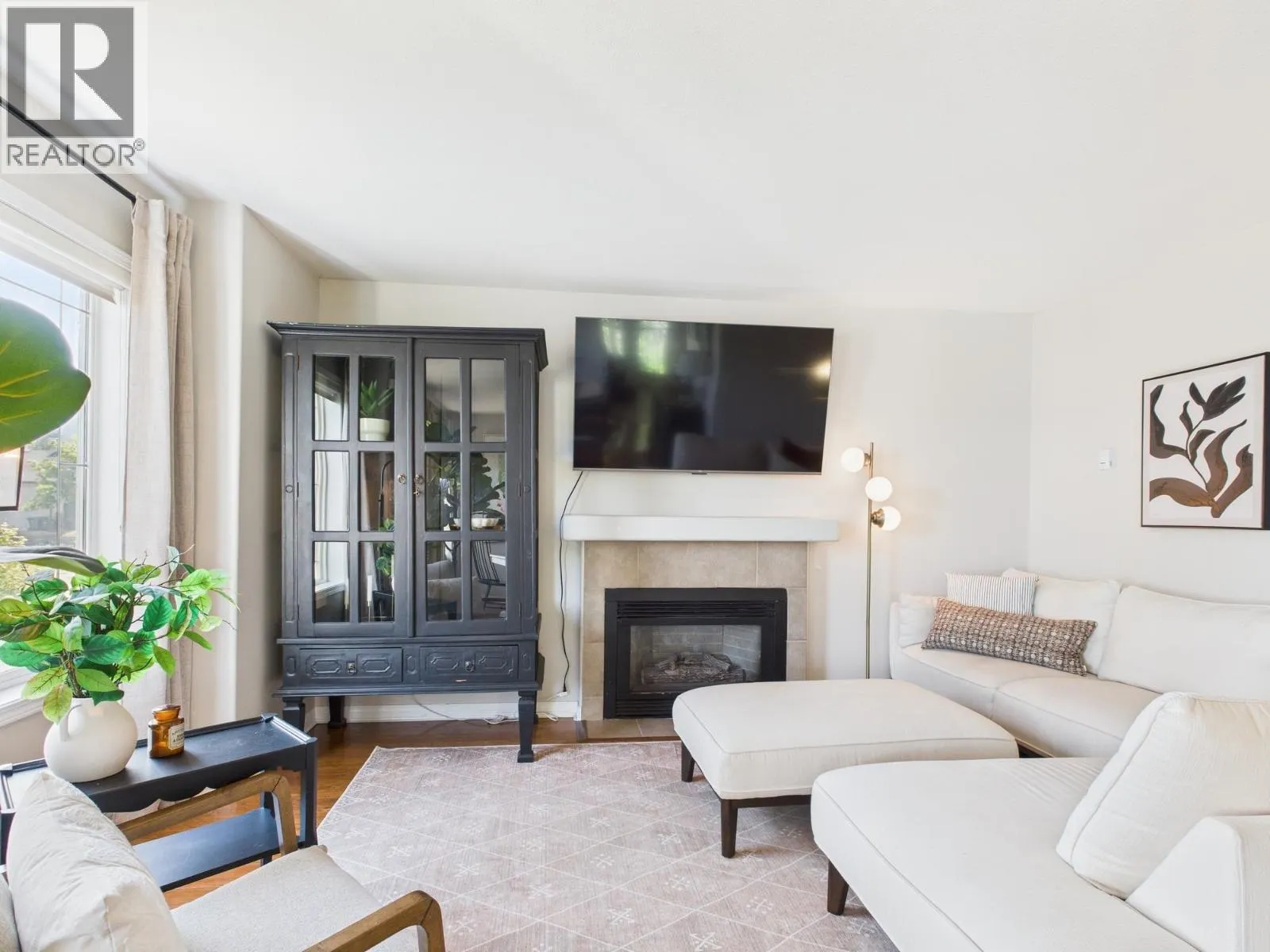 369 WESTRIDGE DRIVE