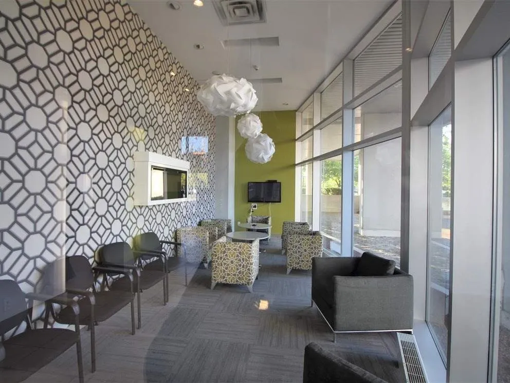 1110 13618 100 AVENUE