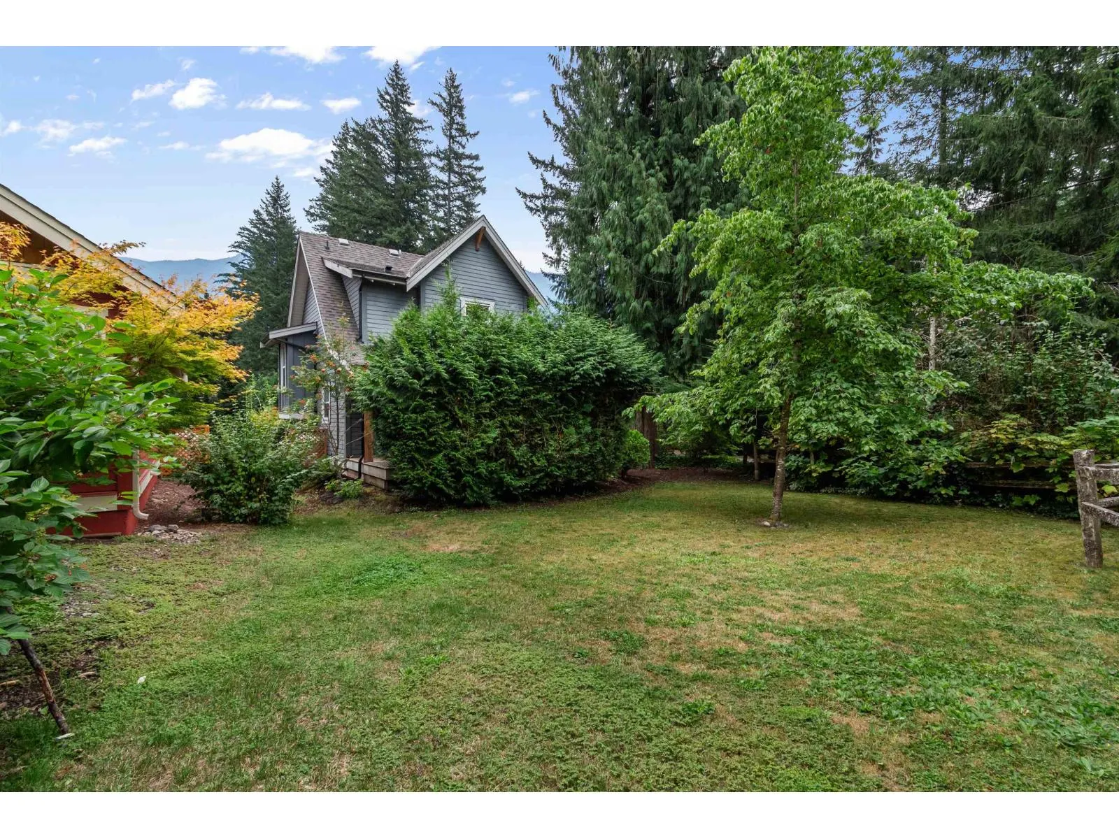 1767 TREE HOUSE TRAIL|Cultus Lake South