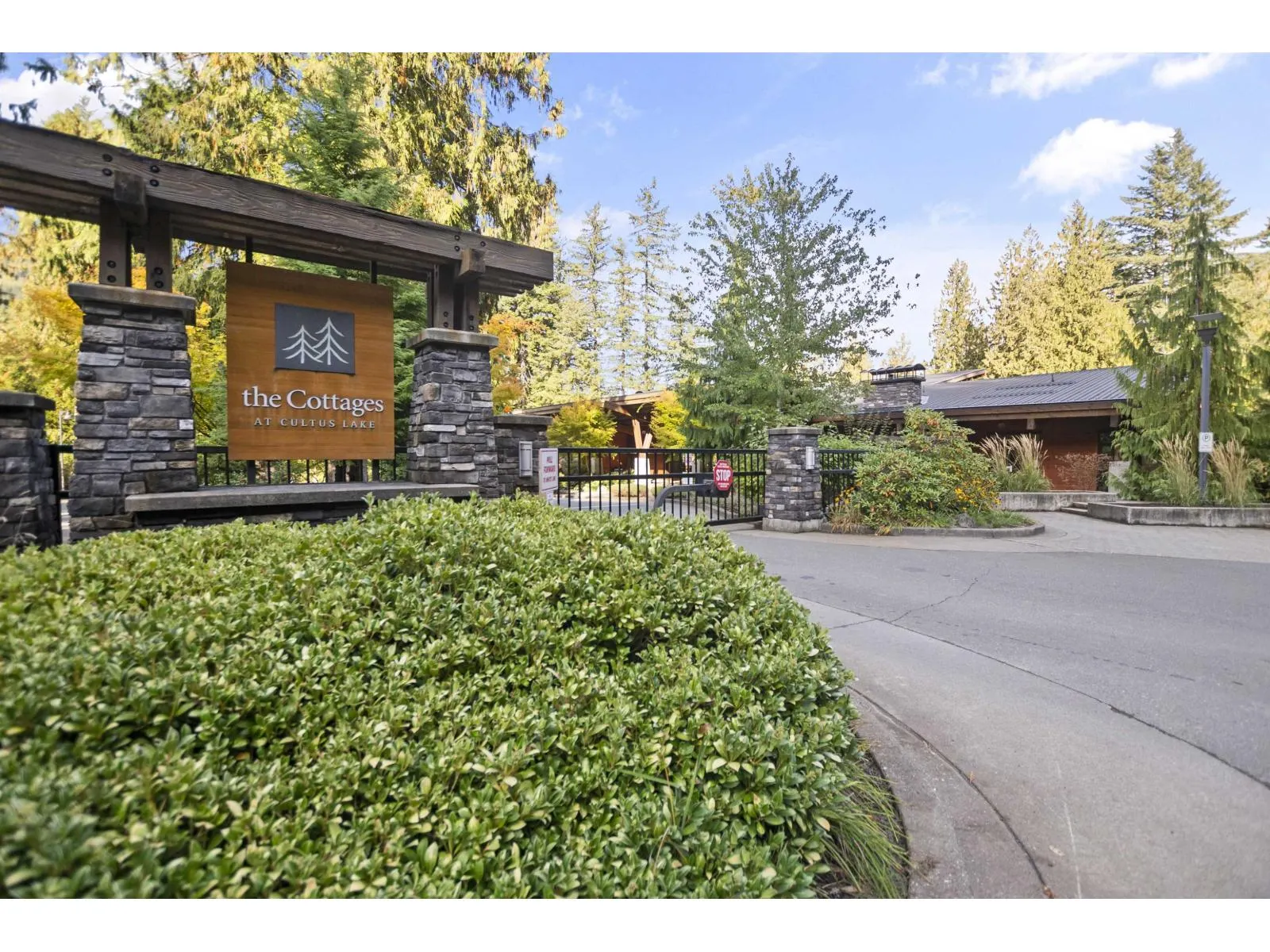 1767 TREE HOUSE TRAIL|Cultus Lake South