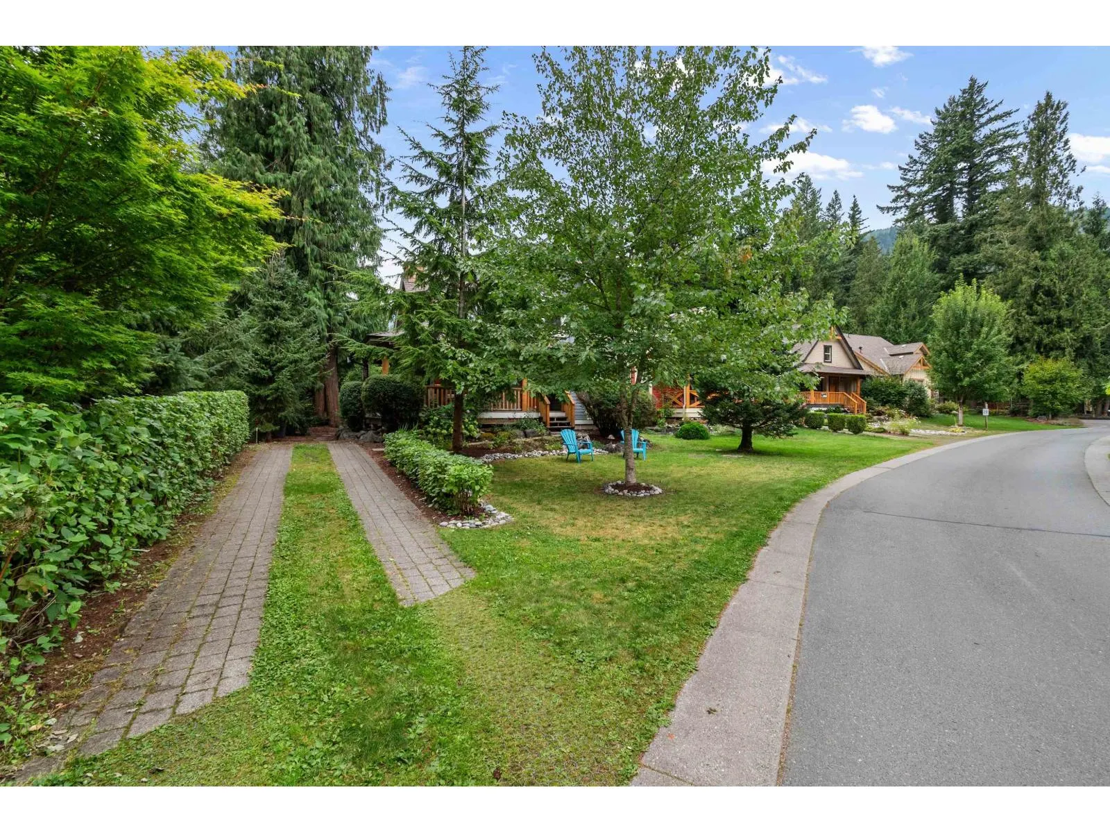 1767 TREE HOUSE TRAIL|Cultus Lake South