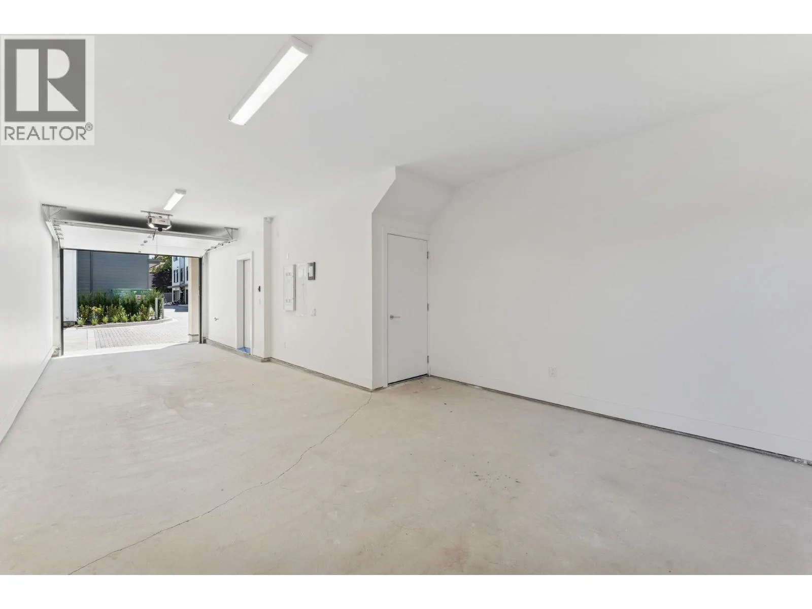 33 10188 NO. 1 ROAD