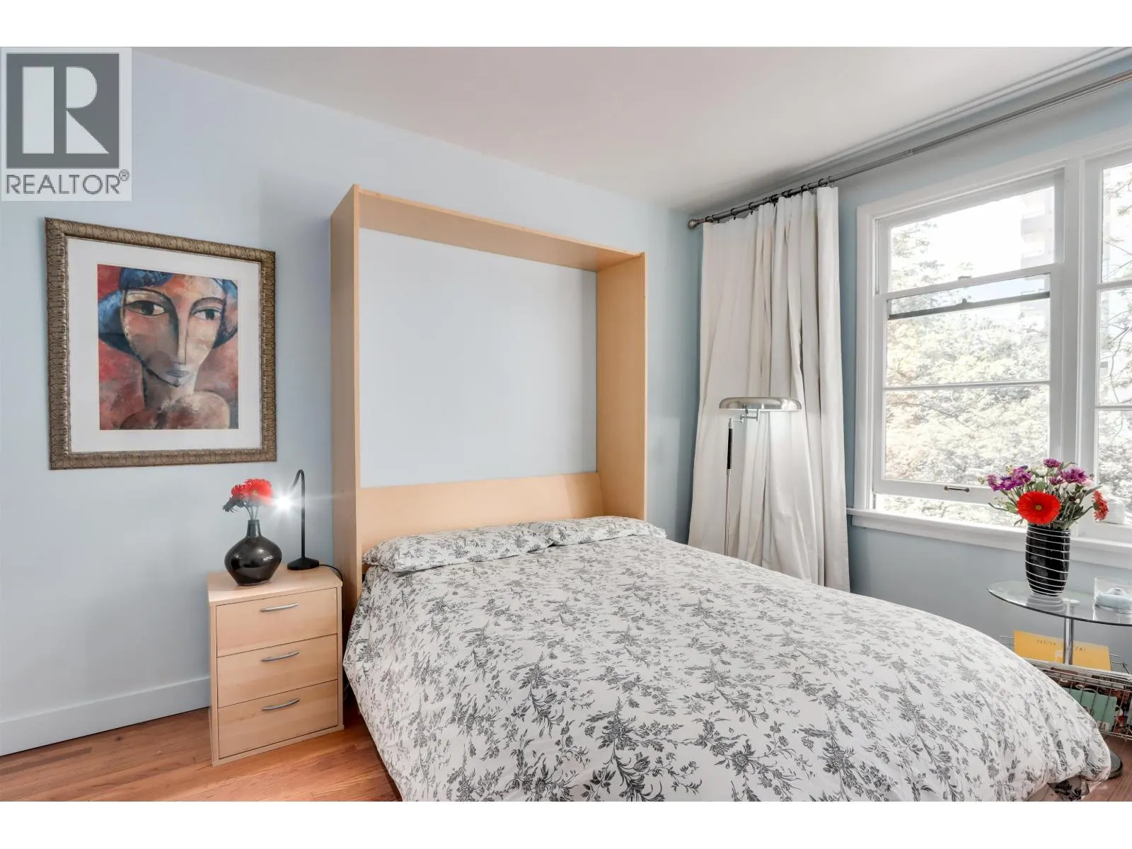303 1565 BURNABY STREET