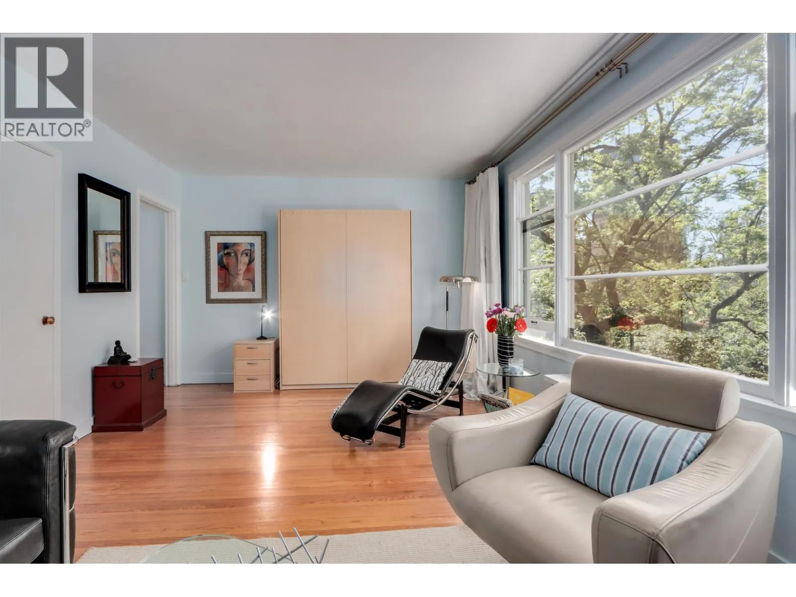 303 1565 BURNABY STREET