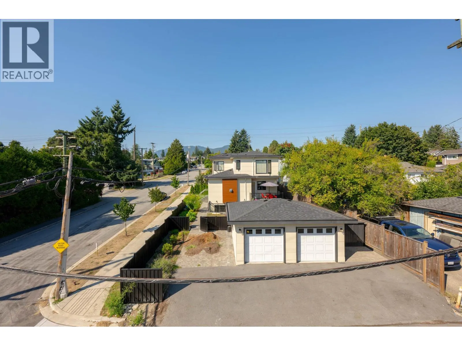 TH6 610 E 3RD STREET