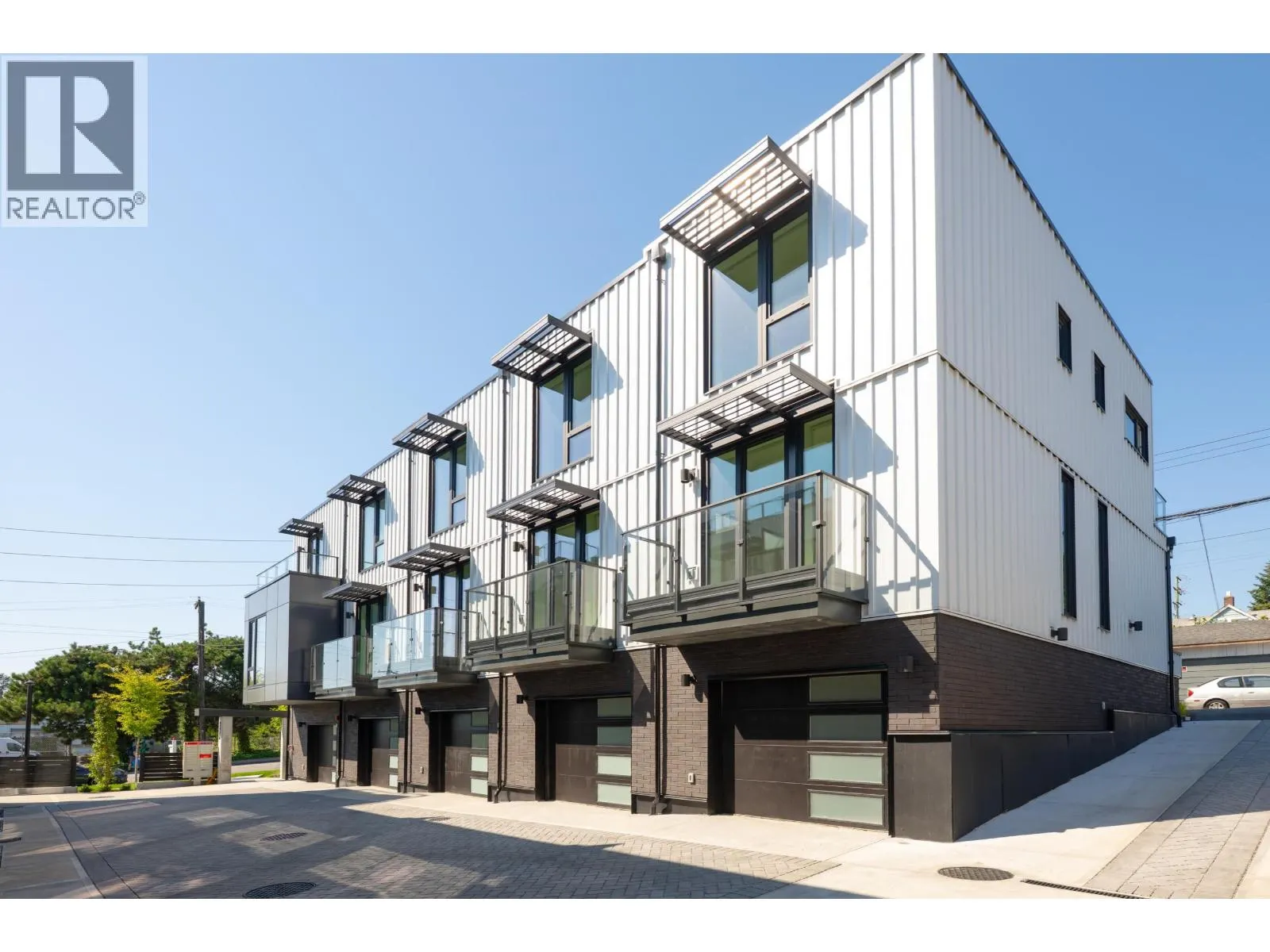 TH6 610 E 3RD STREET