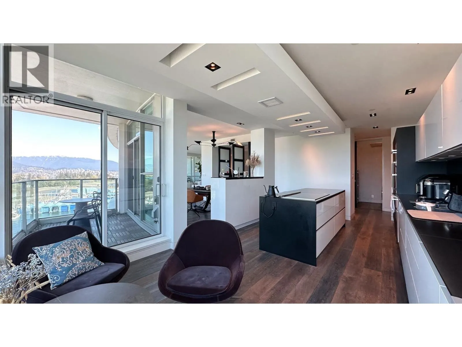 PH4 1777 BAYSHORE DR