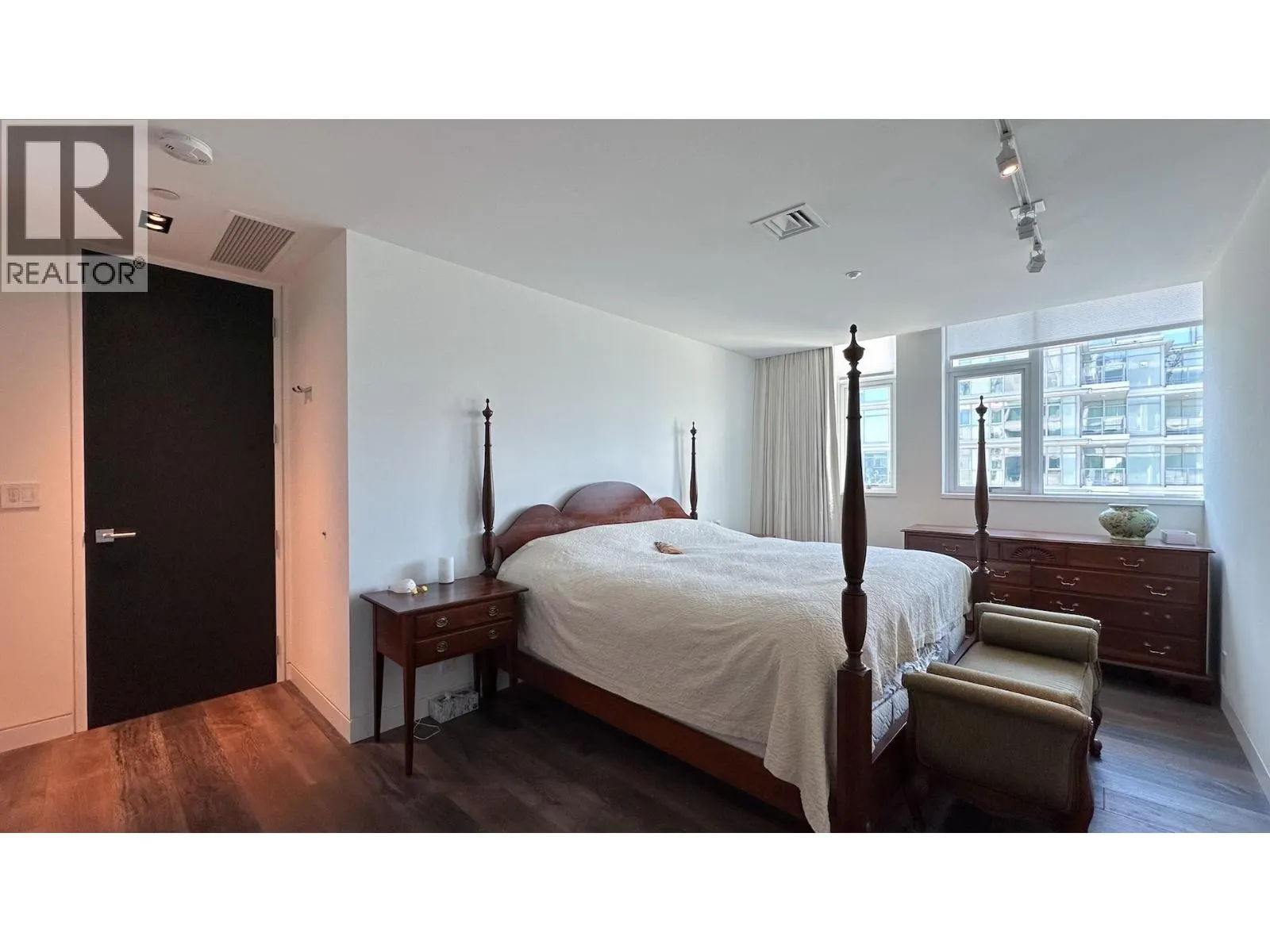 PH4 1777 BAYSHORE DR