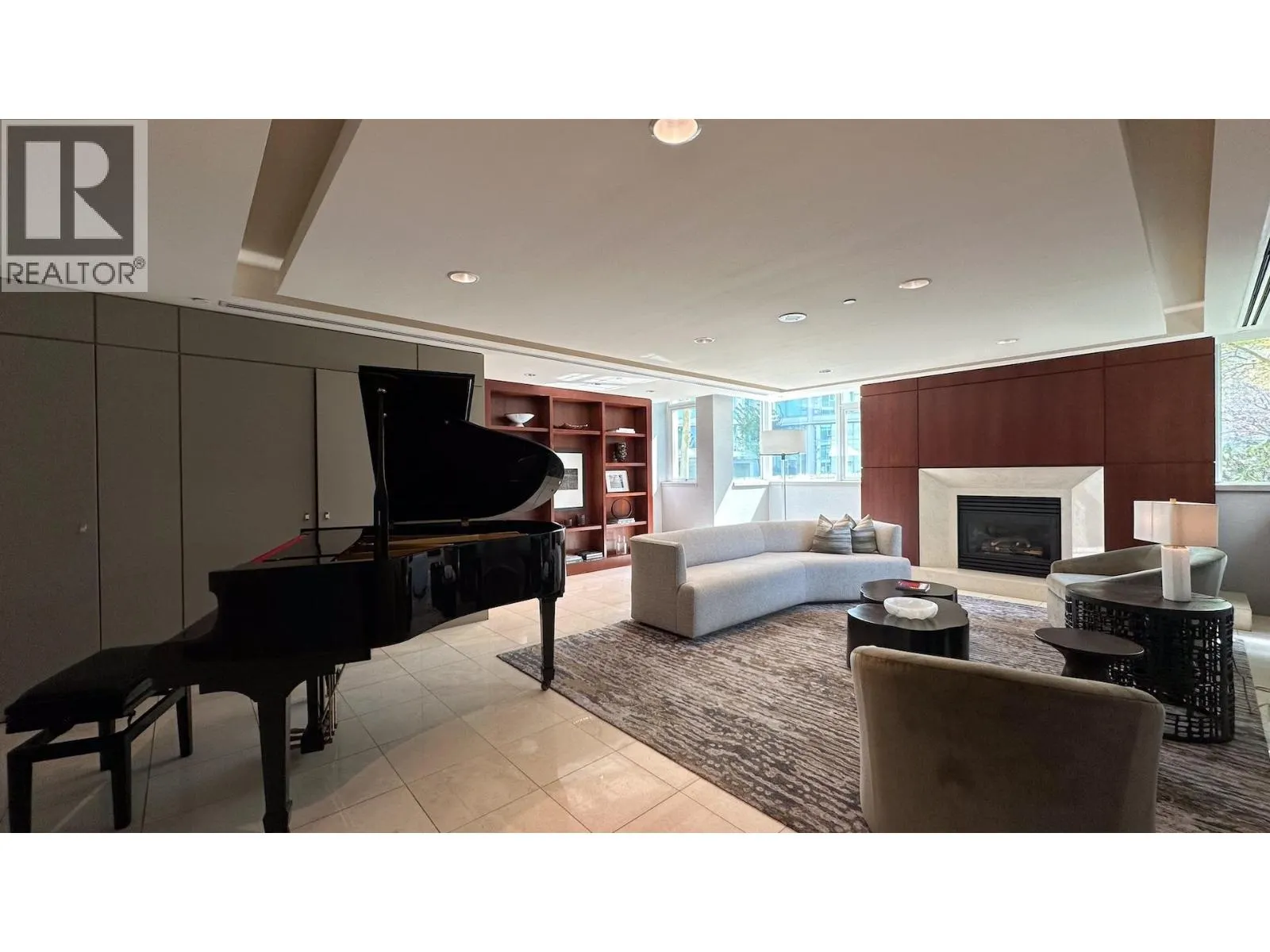 PH4 1777 BAYSHORE DR