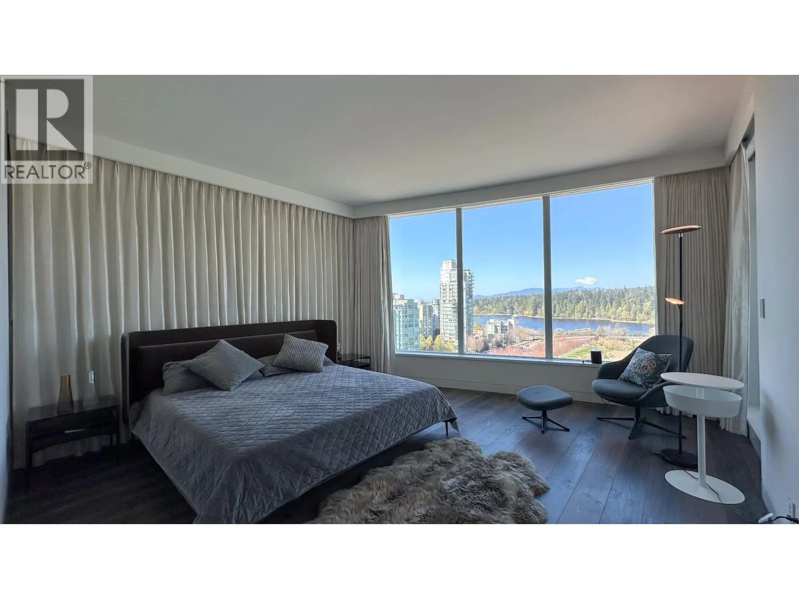 PH4 1777 BAYSHORE DR