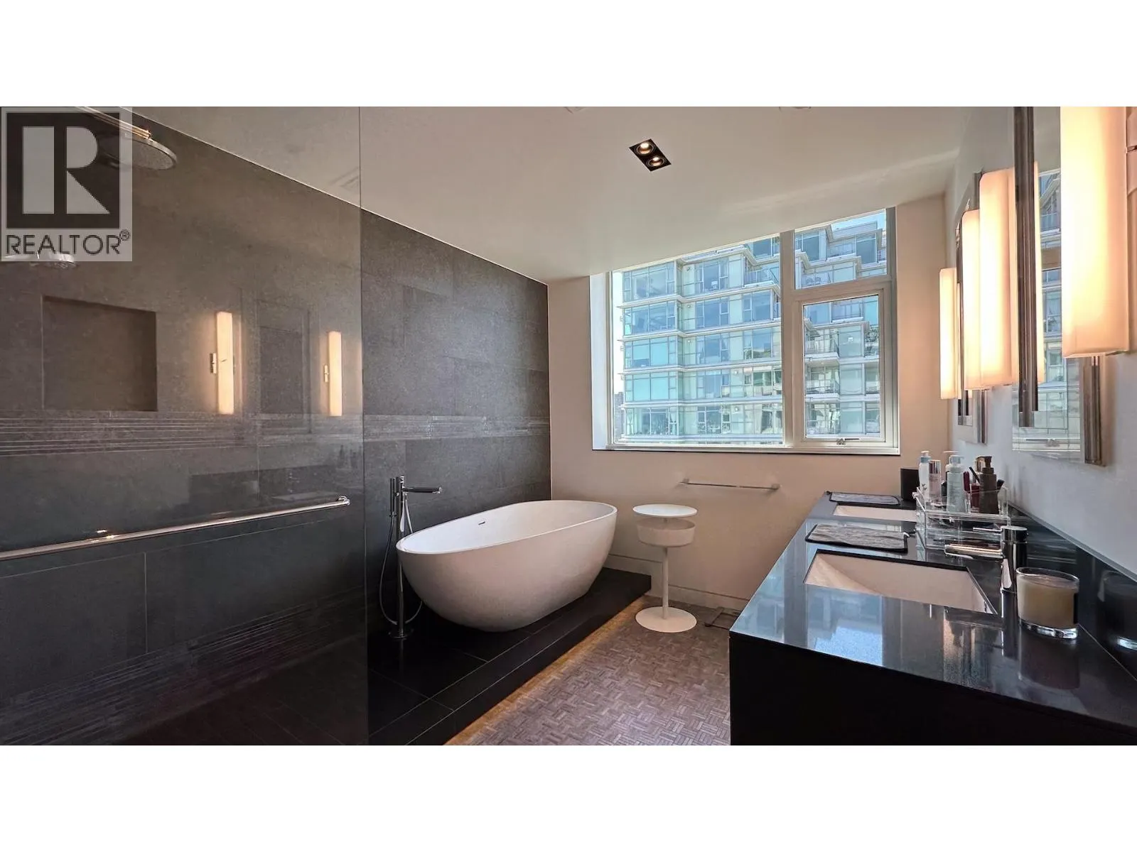 PH4 1777 BAYSHORE DR