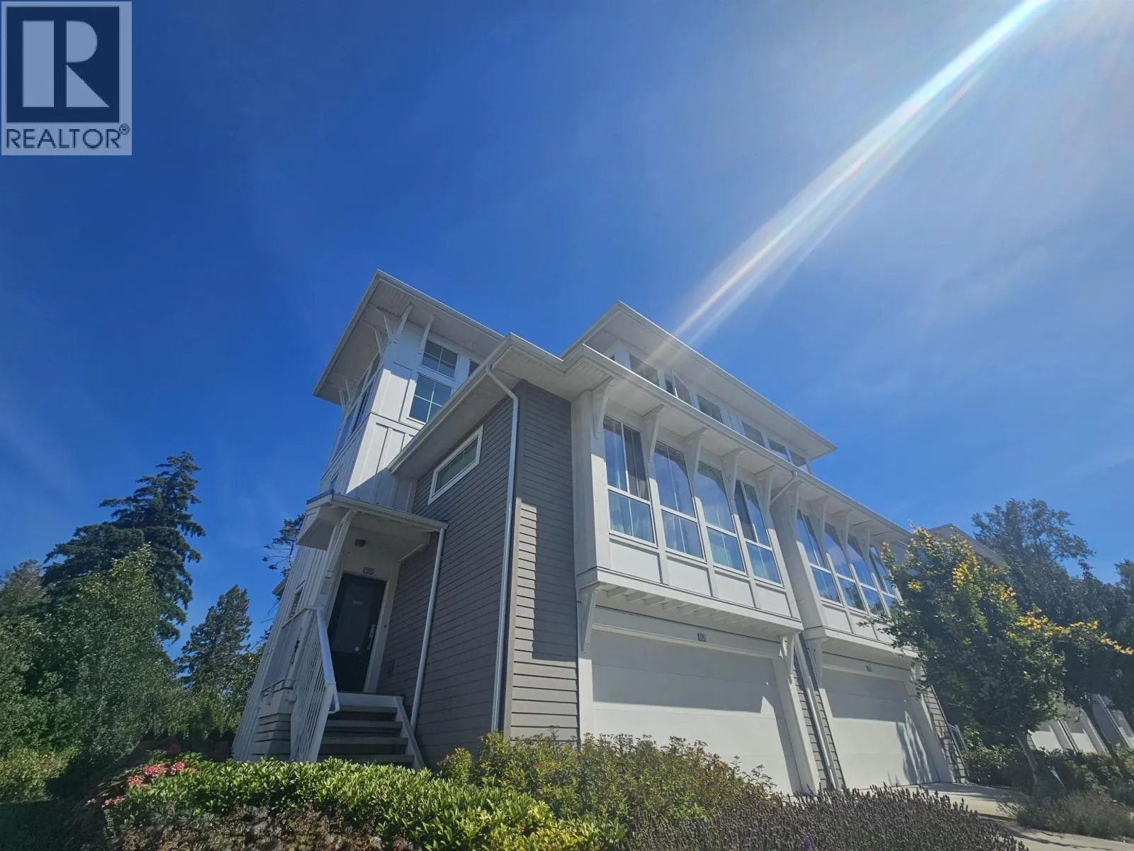 125 4638 ORCA WAY