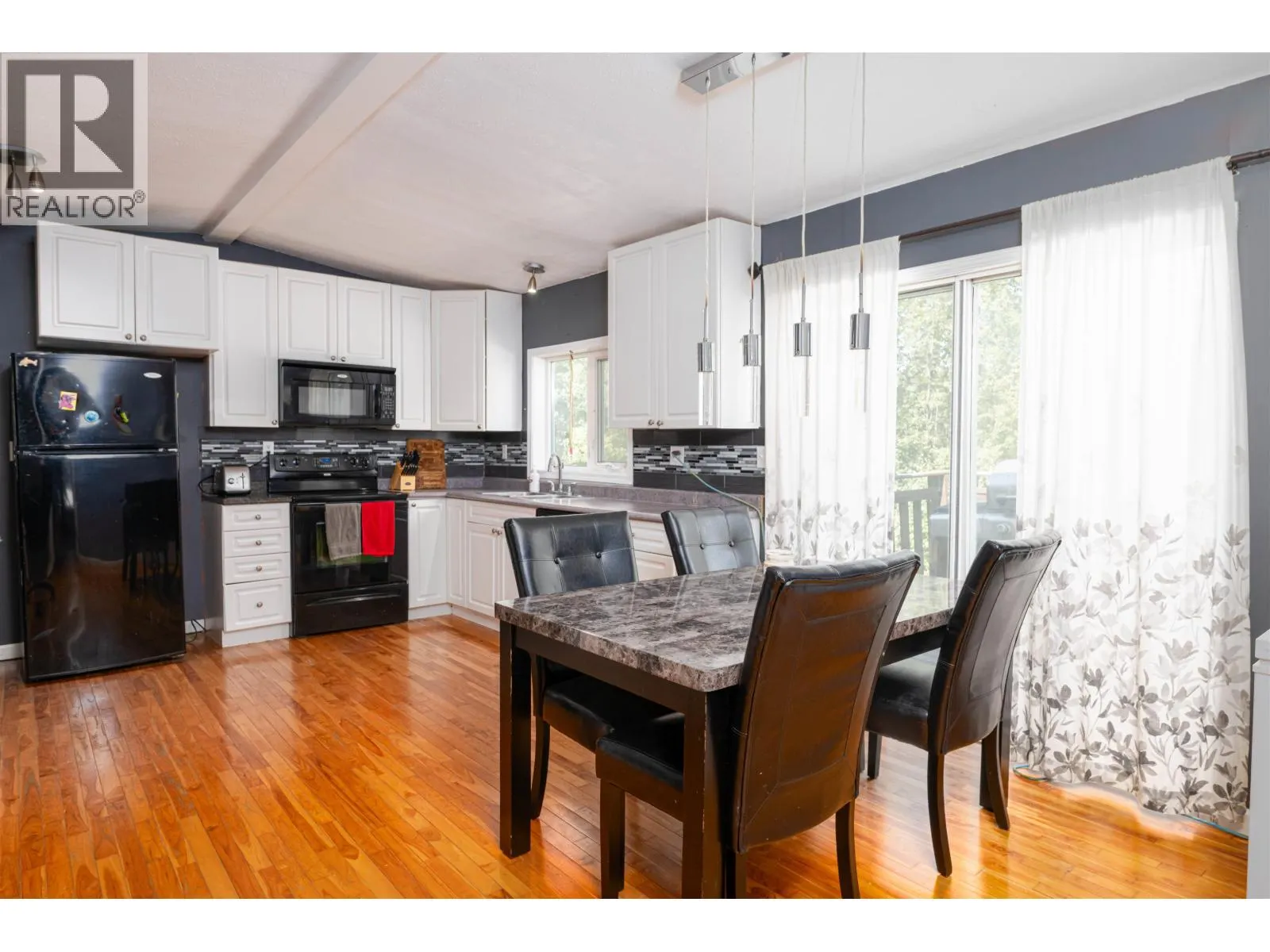 883 FOREMAN ROAD