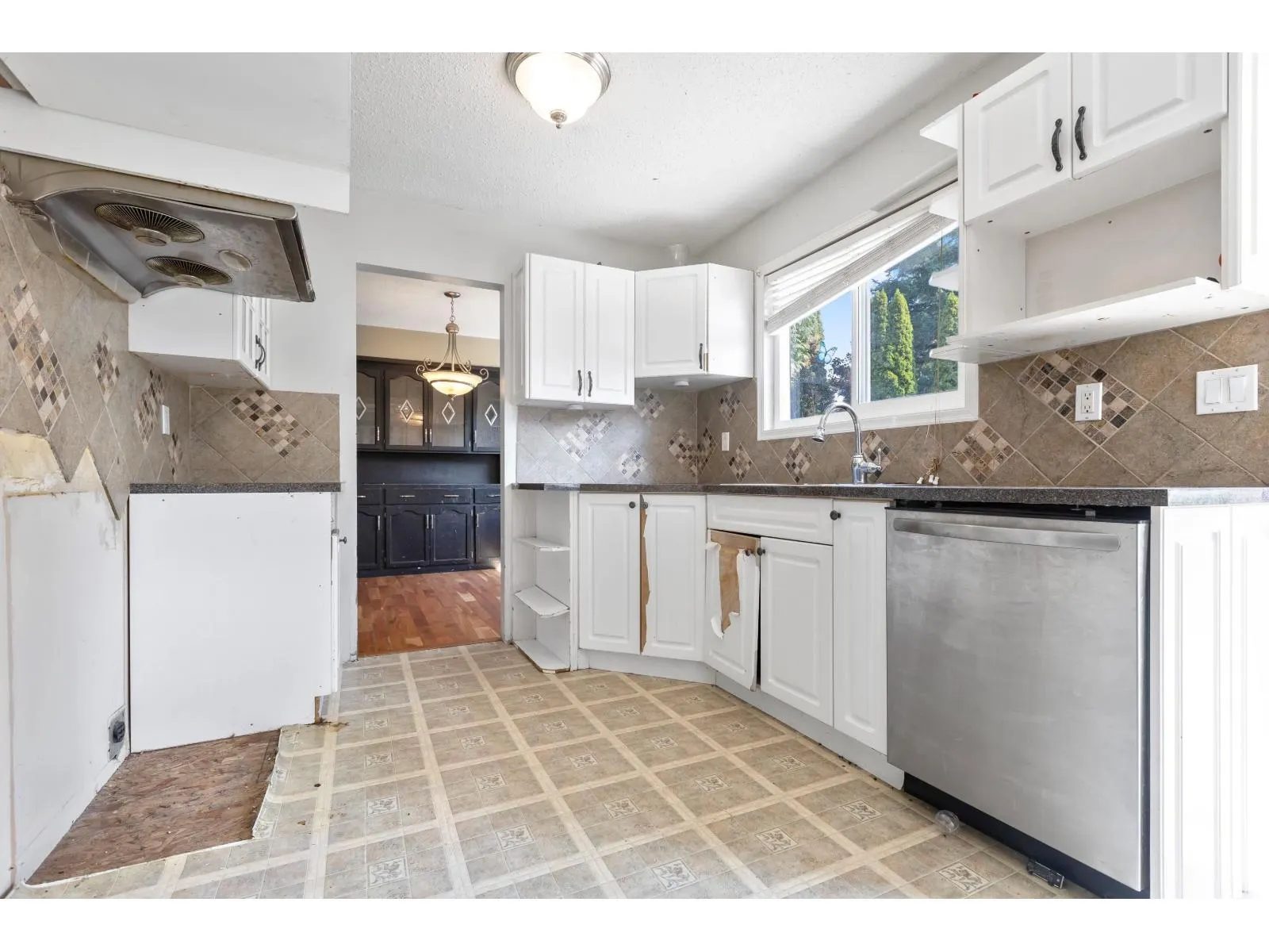8074 WAXBERRY CRESCENT